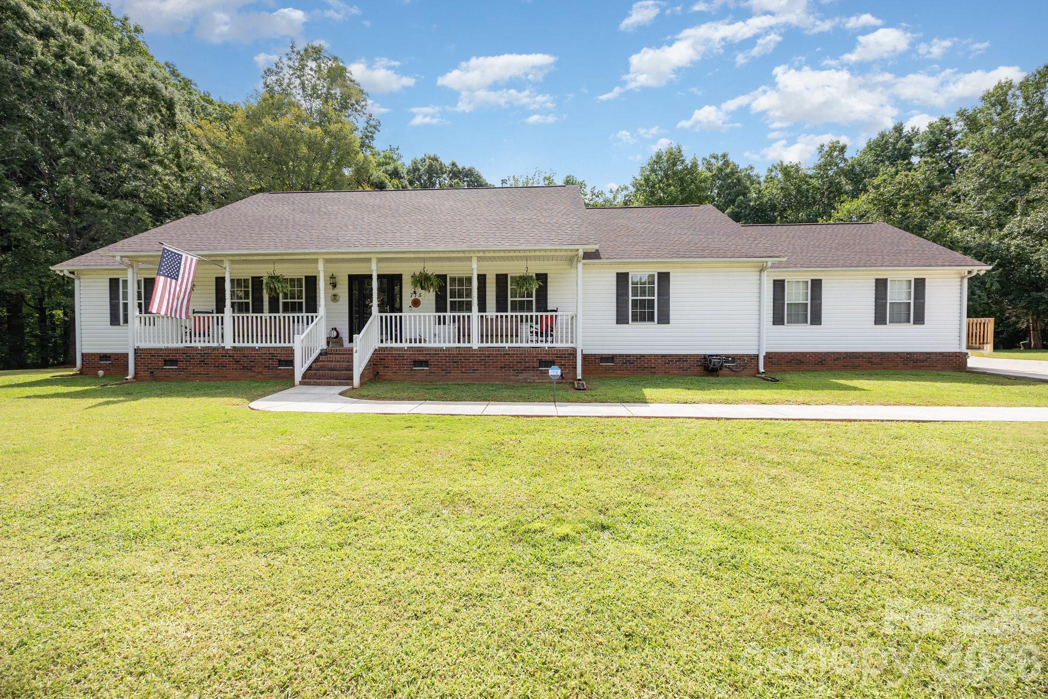 715 Candlewick Drive — photo