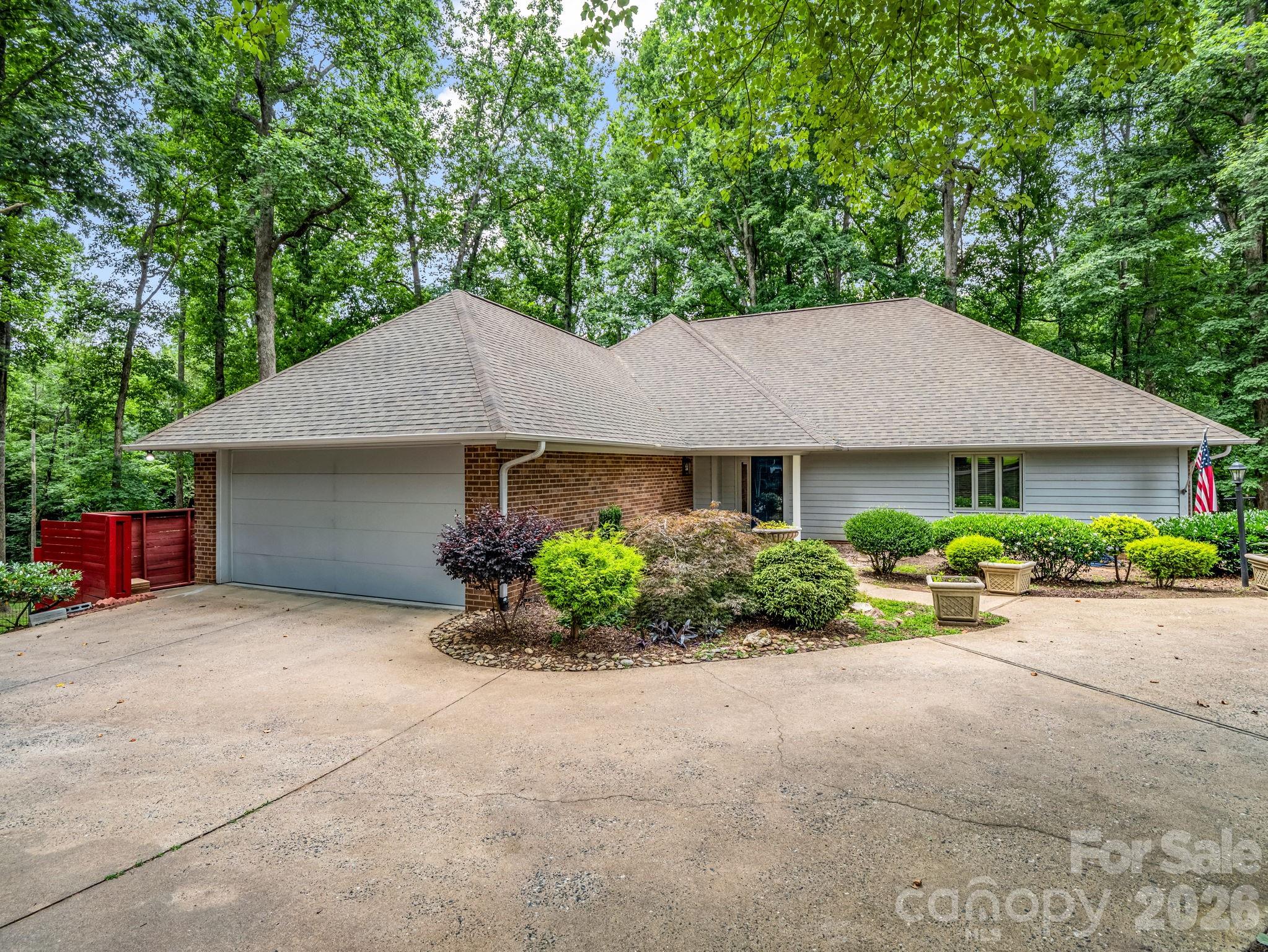 1810 Arbor Way Drive — photo