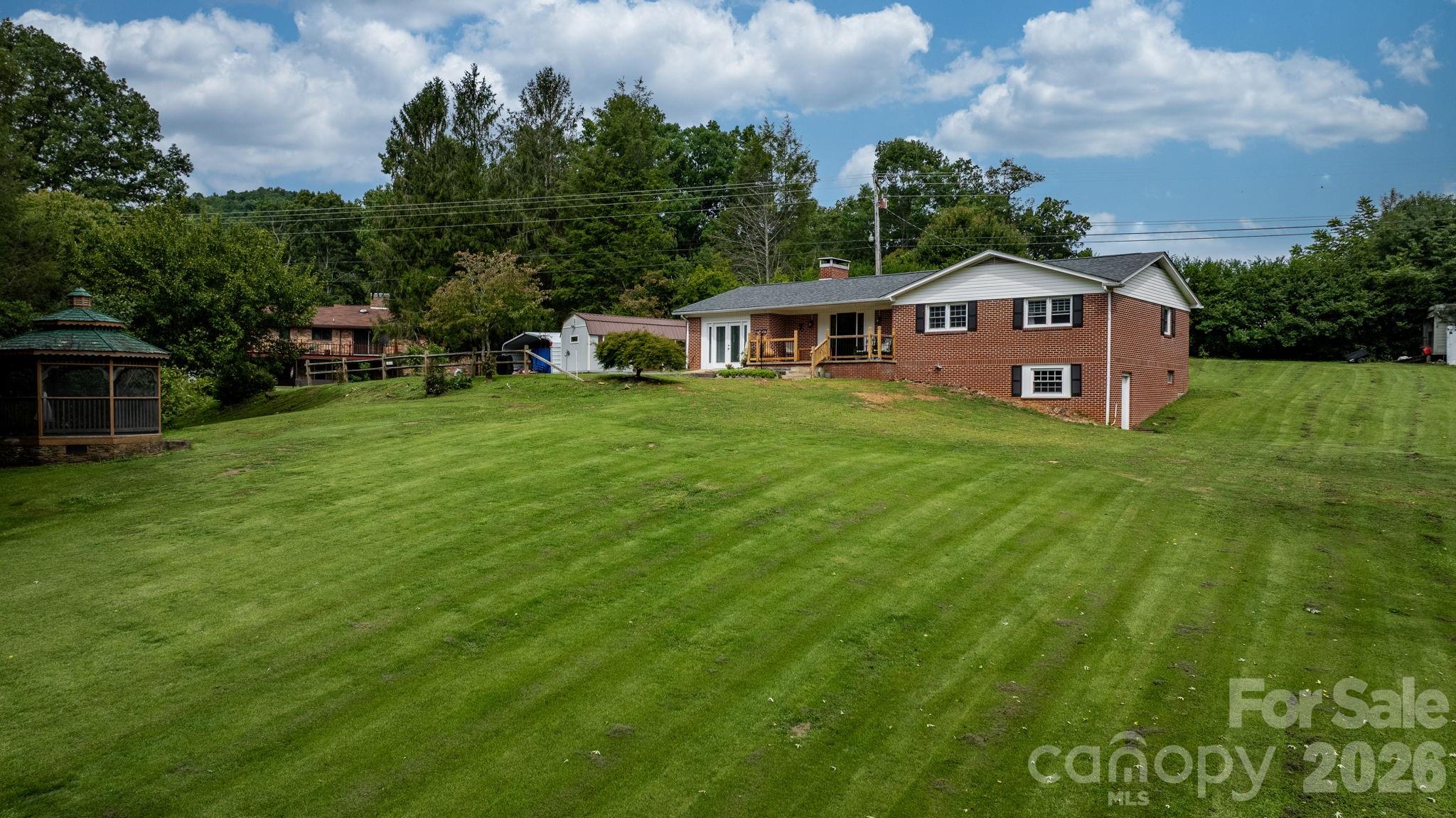 35 Glendale Drive — photo