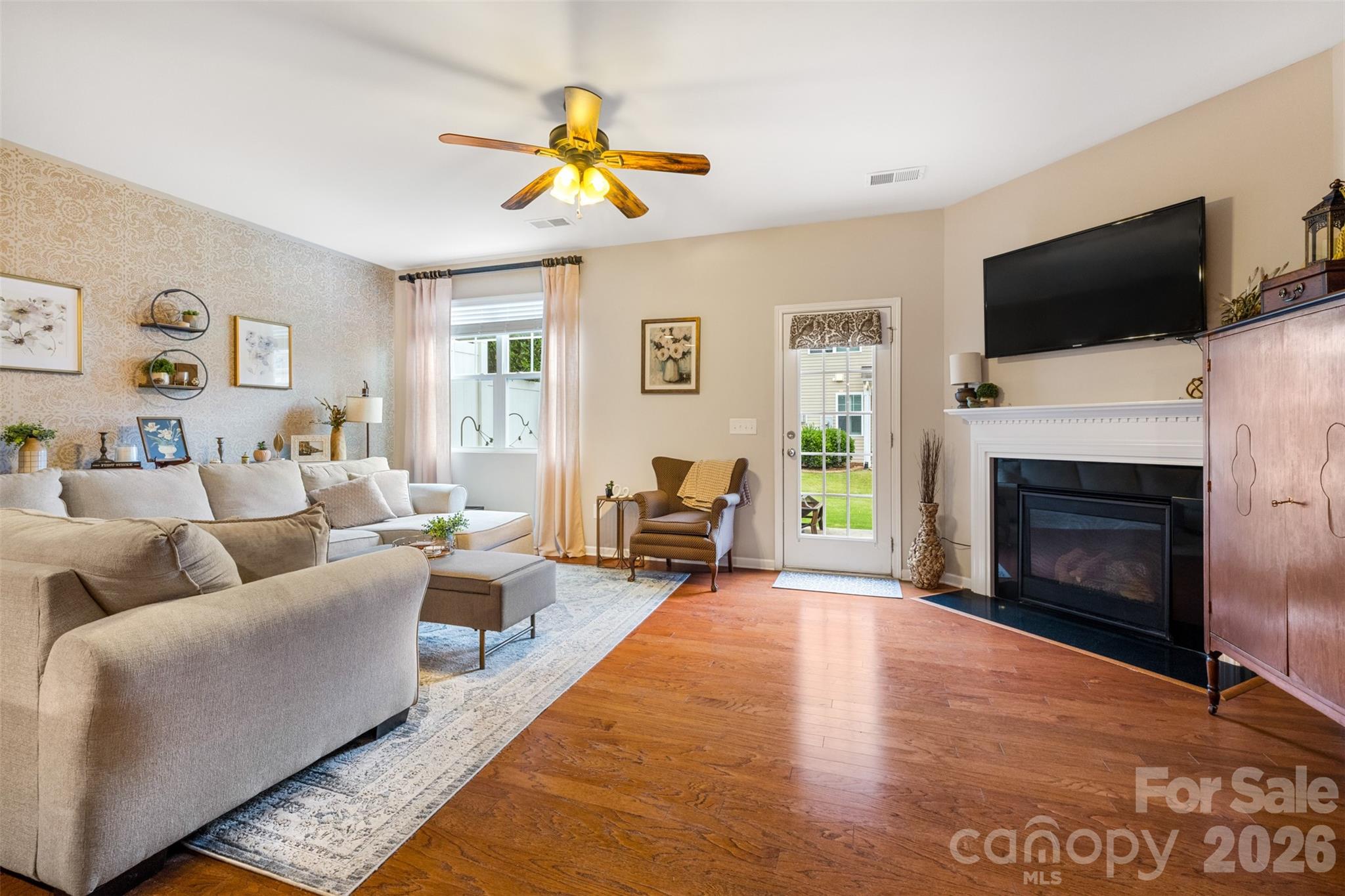 7044 Woodsbay Lane — photo