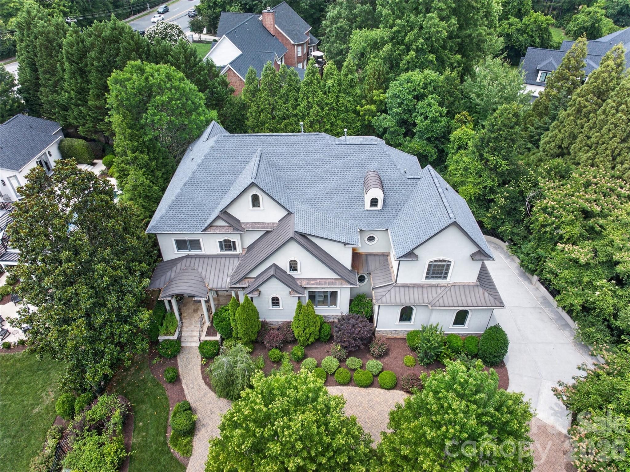 2132 Foxcroft Woods Lane — photo