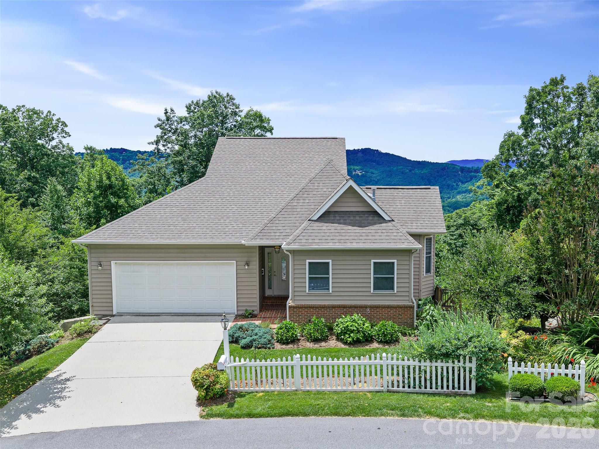 67 Ashefield Court — photo
