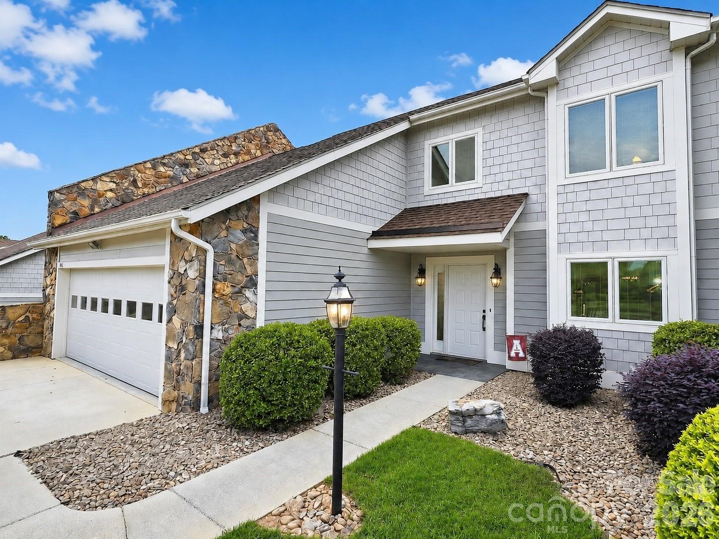 3675 Rock Bridge Drive NE — photo