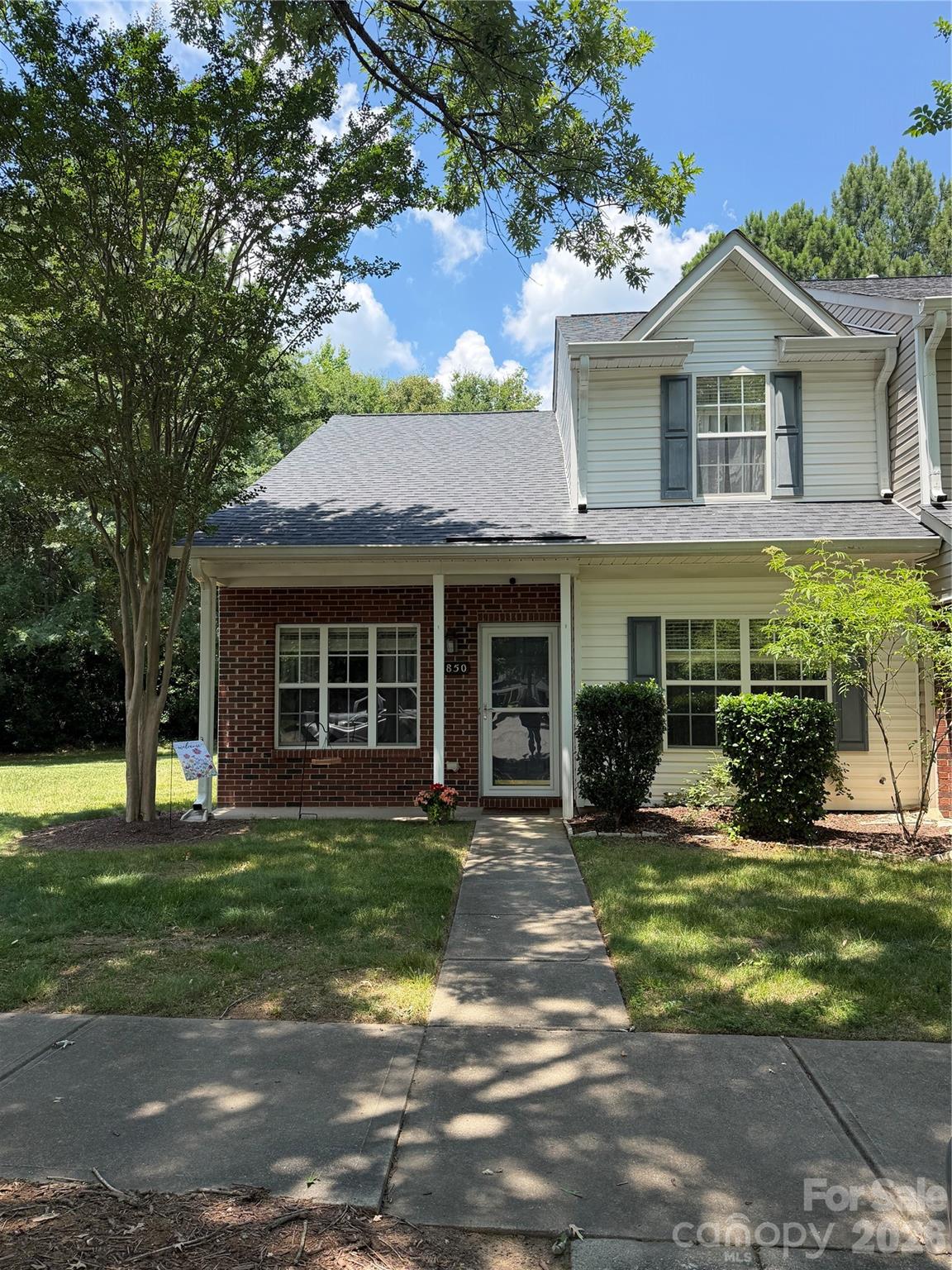 2850 Mayer House Court — photo
