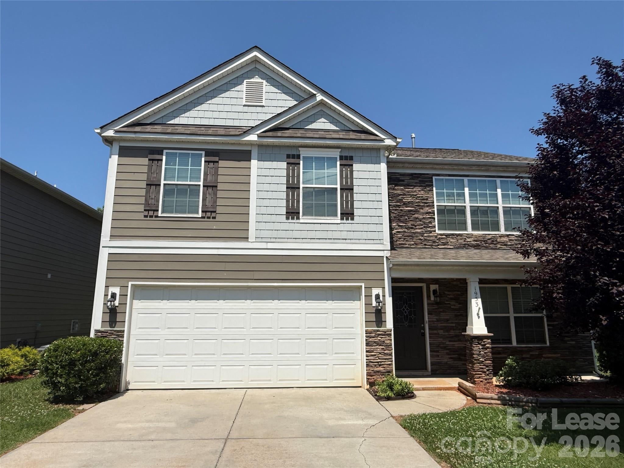 1933 Stoney Point Circle — photo