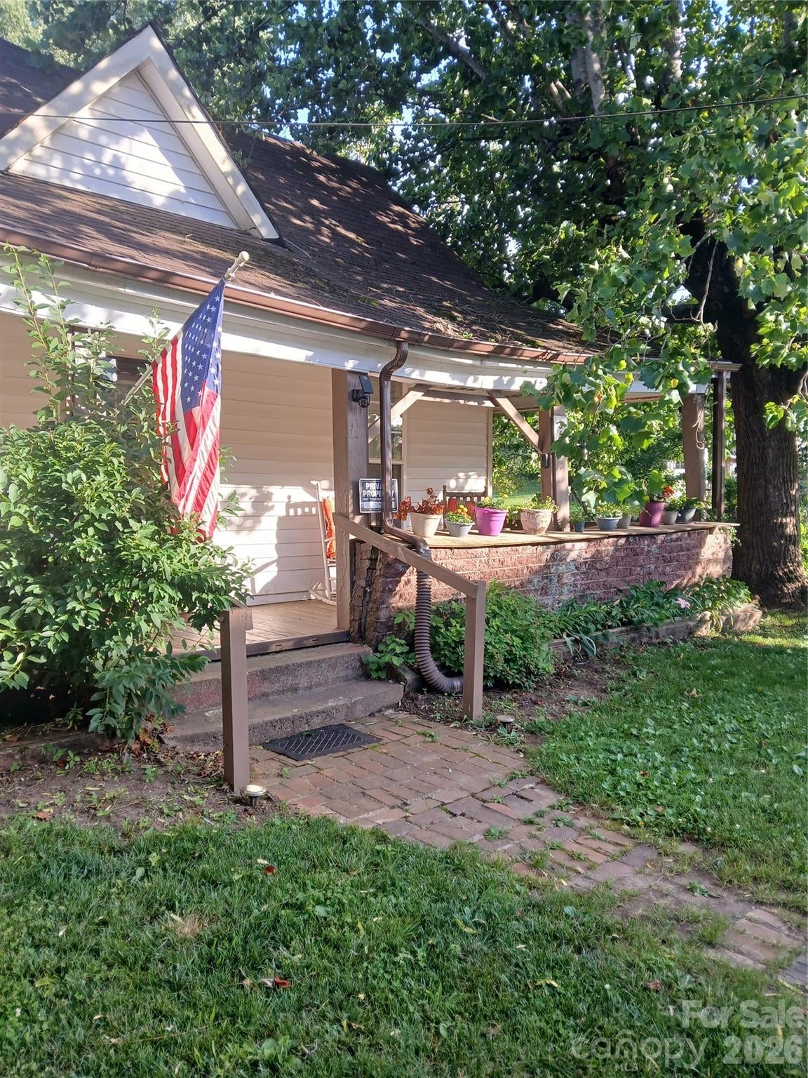 344 W Haywood Street — photo