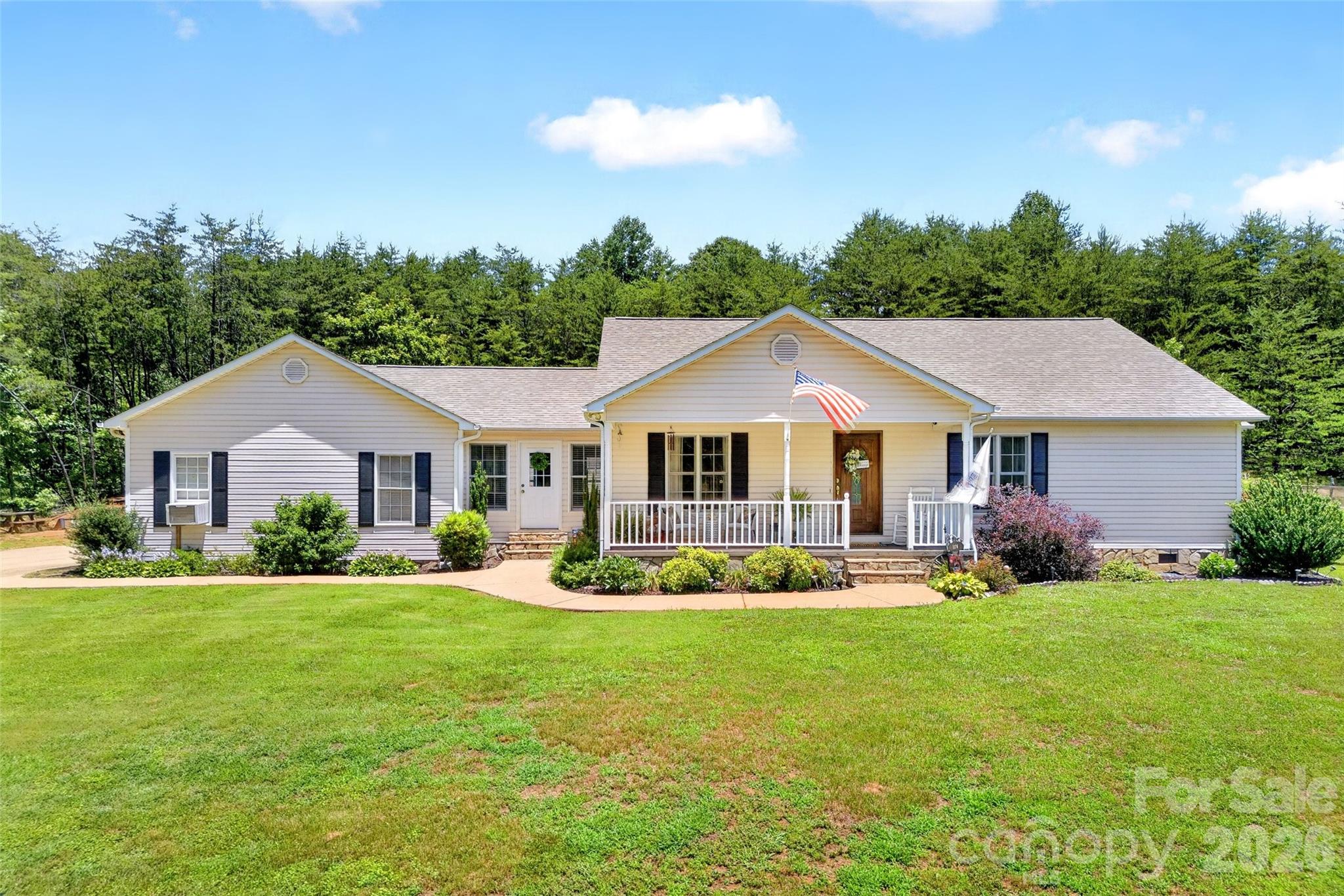 1076 Grays Creek Church Road — photo