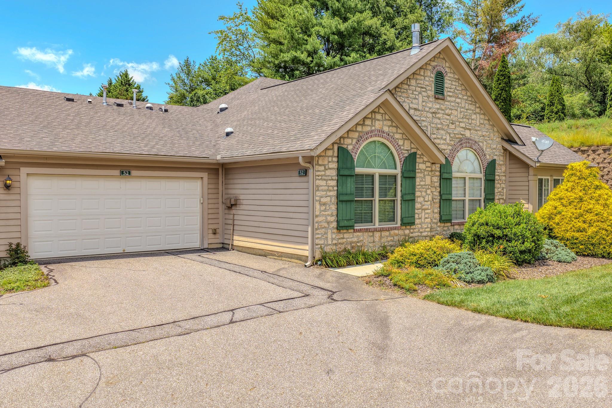 52 Mountain Meadow Circle — photo