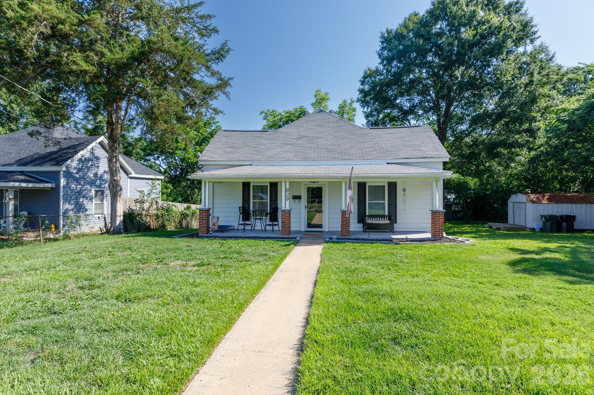 829 Steele Street — photo
