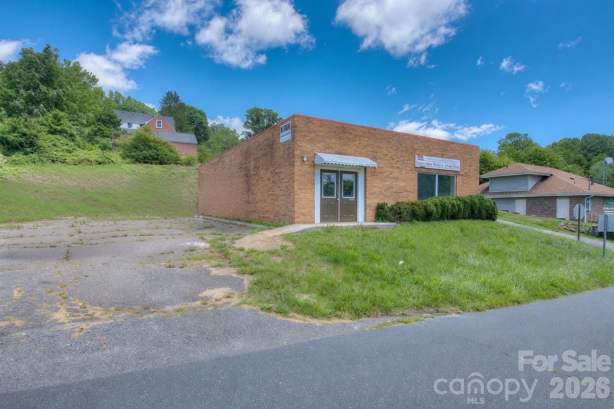 193 Walnut Avenue — photo