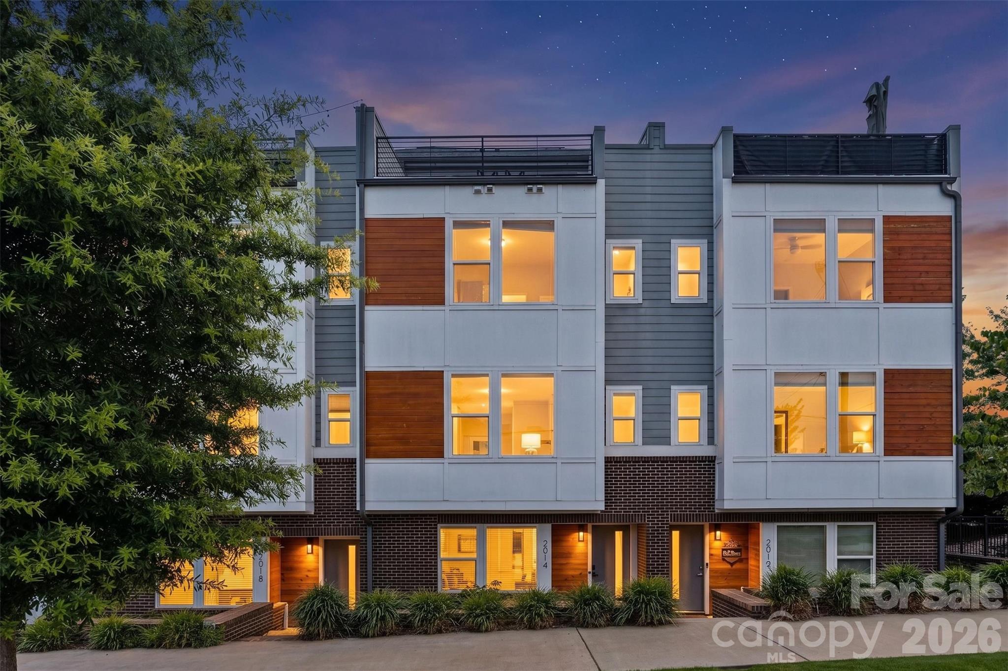 2014 Bryant Park Drive — photo