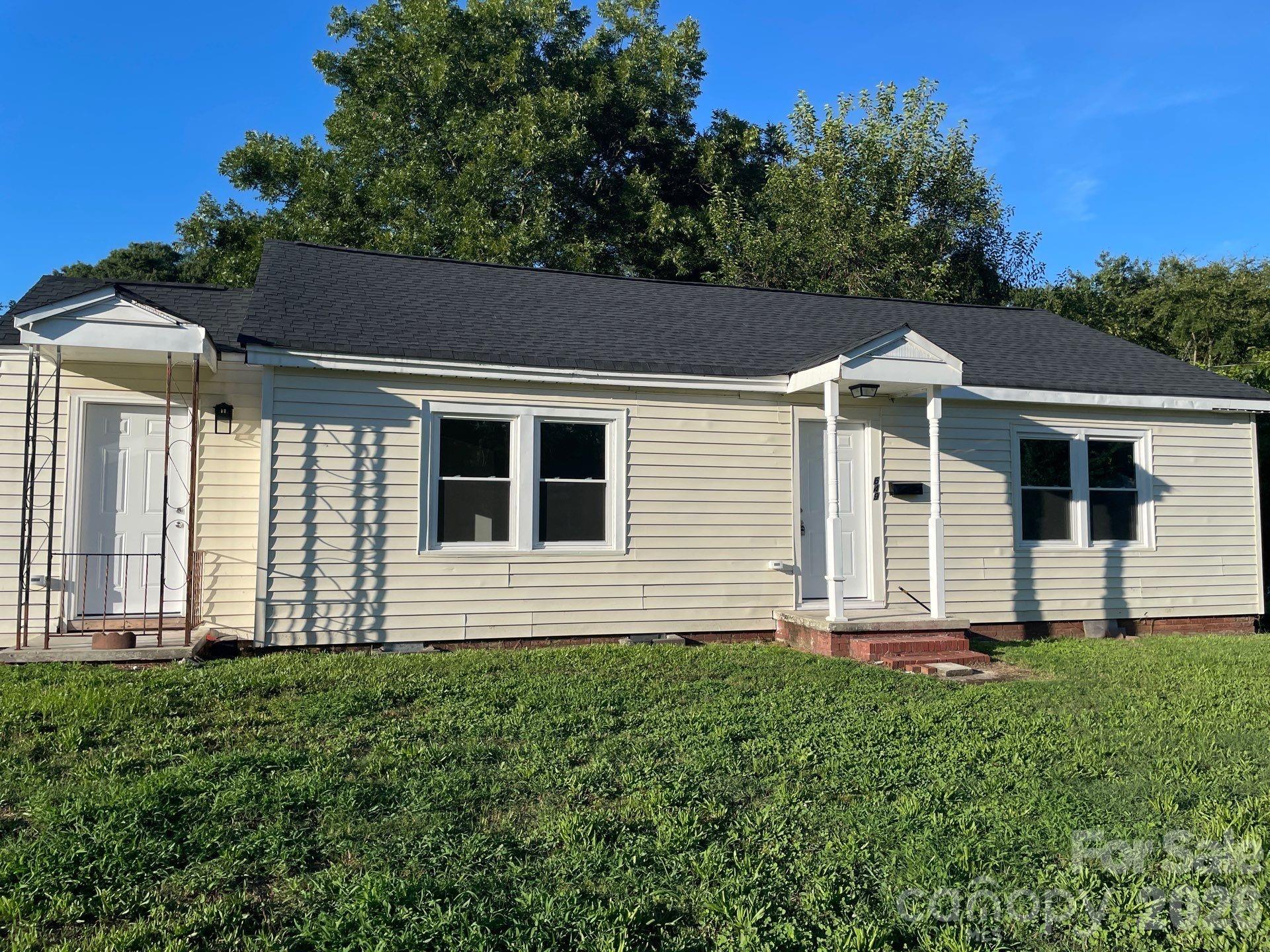 649 Arch Drive — photo