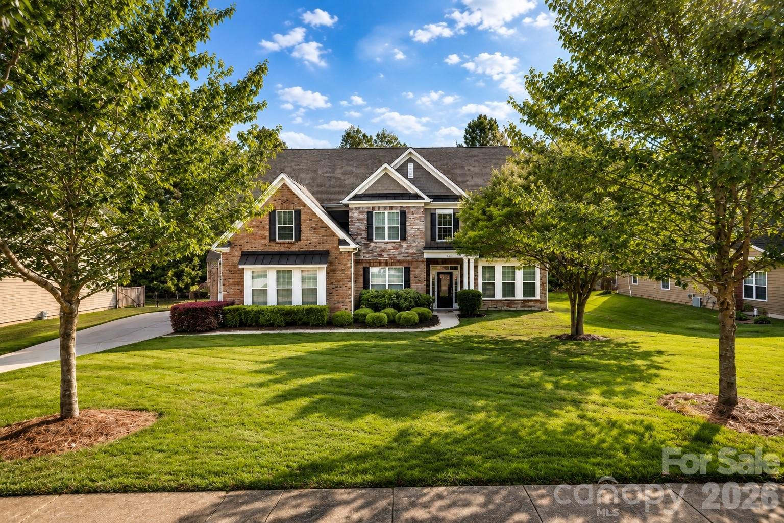 2412 Hamlet Court — photo