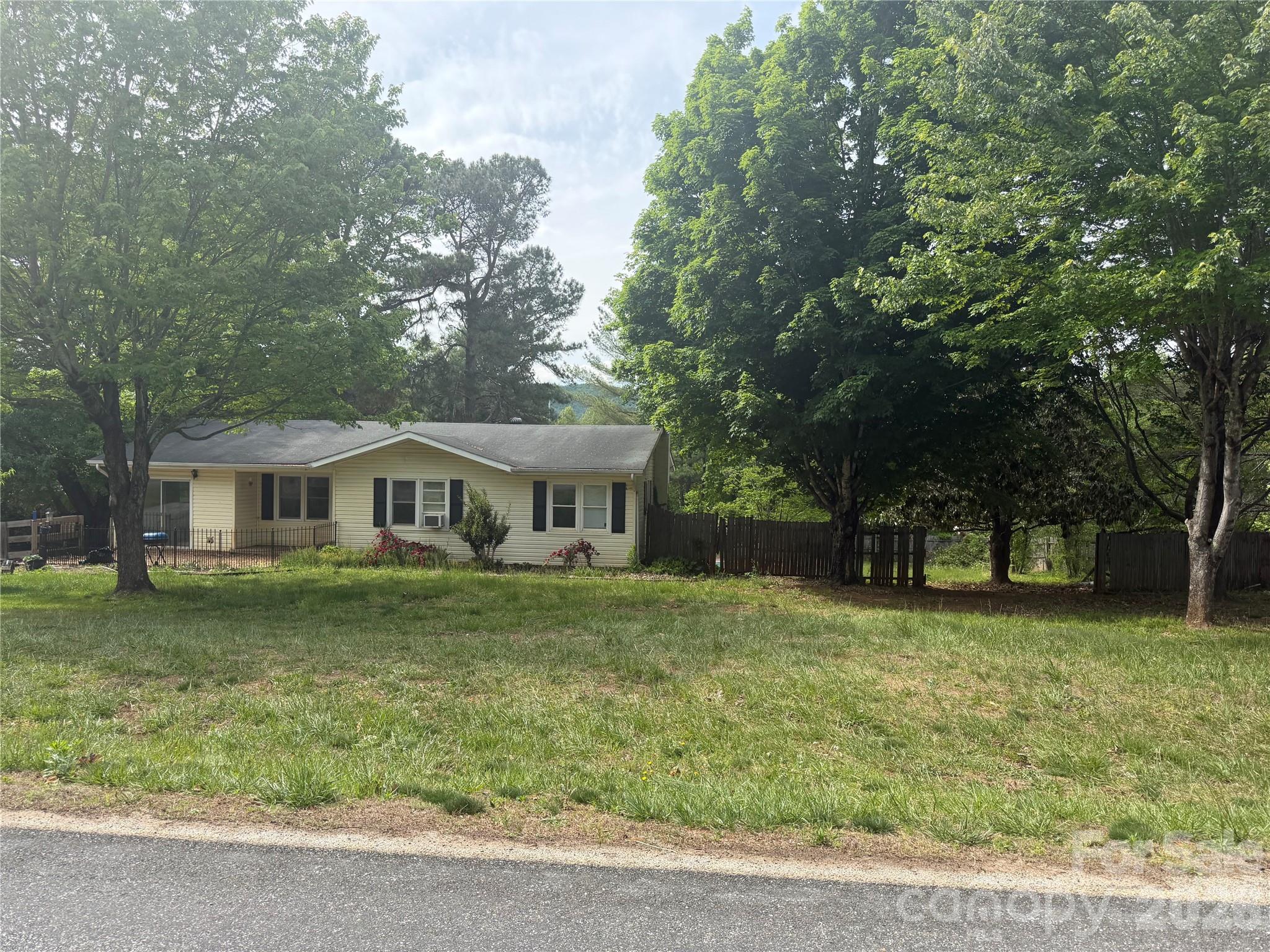 2723 Tatertown Loop — photo