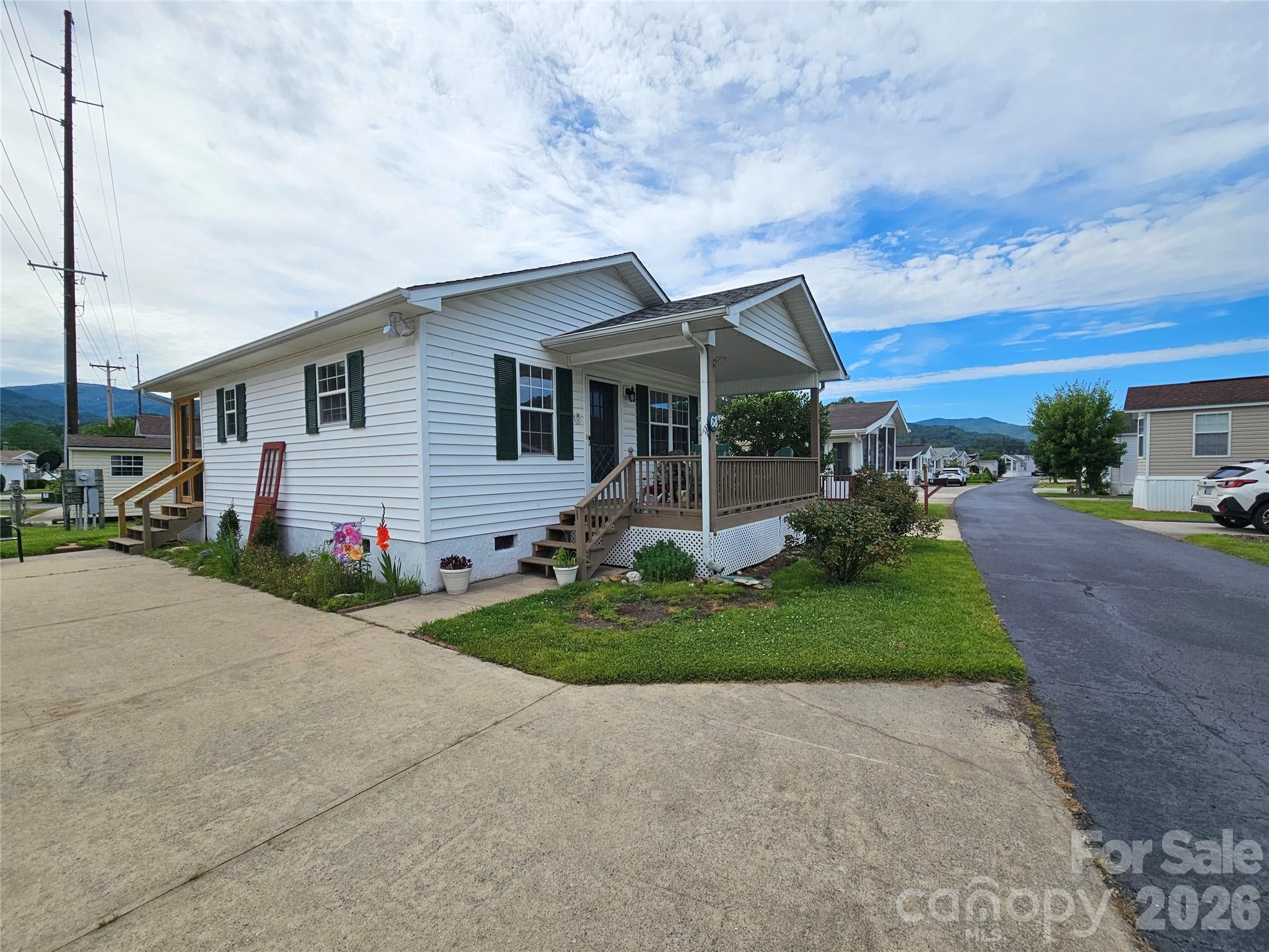 68 Strollers Lane — photo