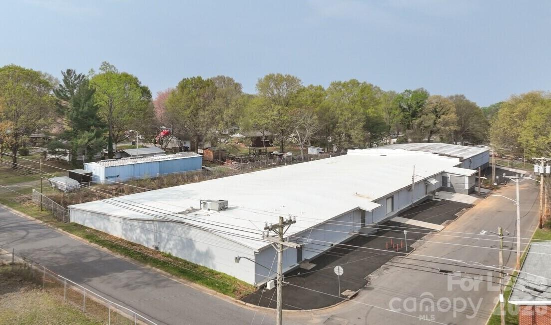 600 Park Drive — photo