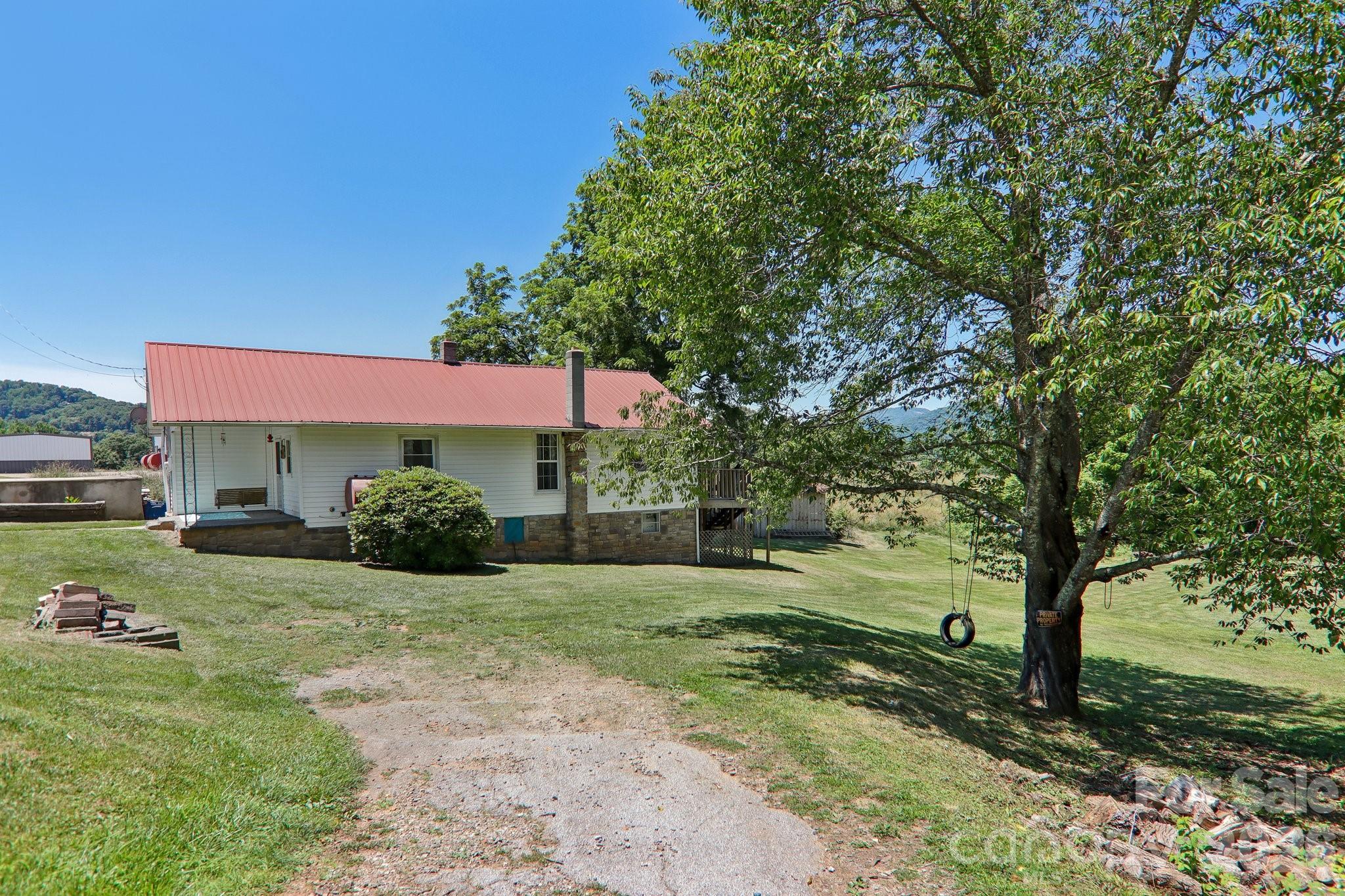 414 Skyline Drive — photo