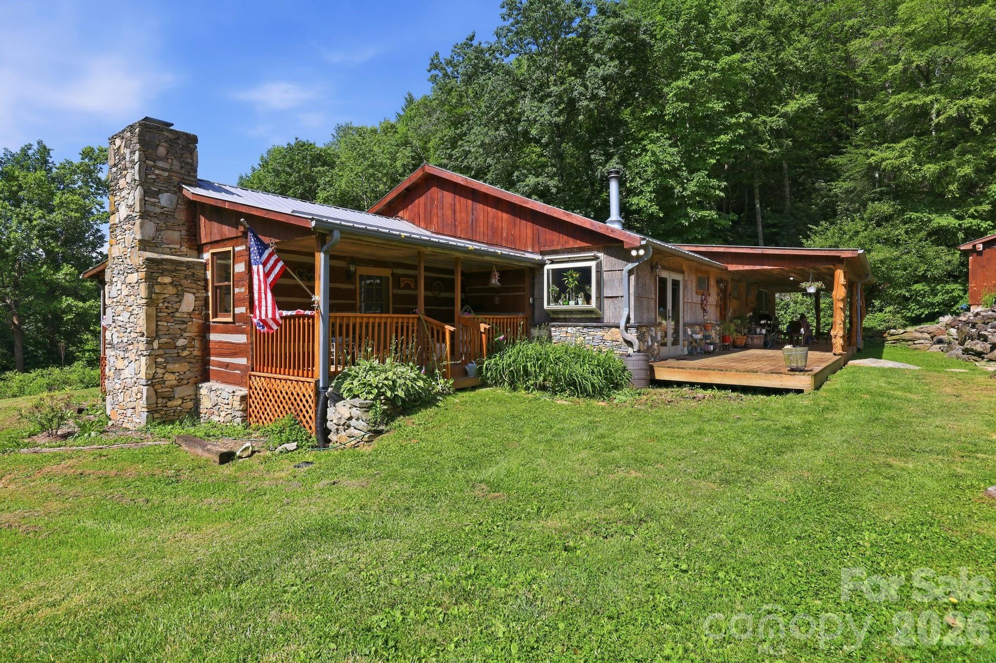 1005 Smith Creek Road — photo