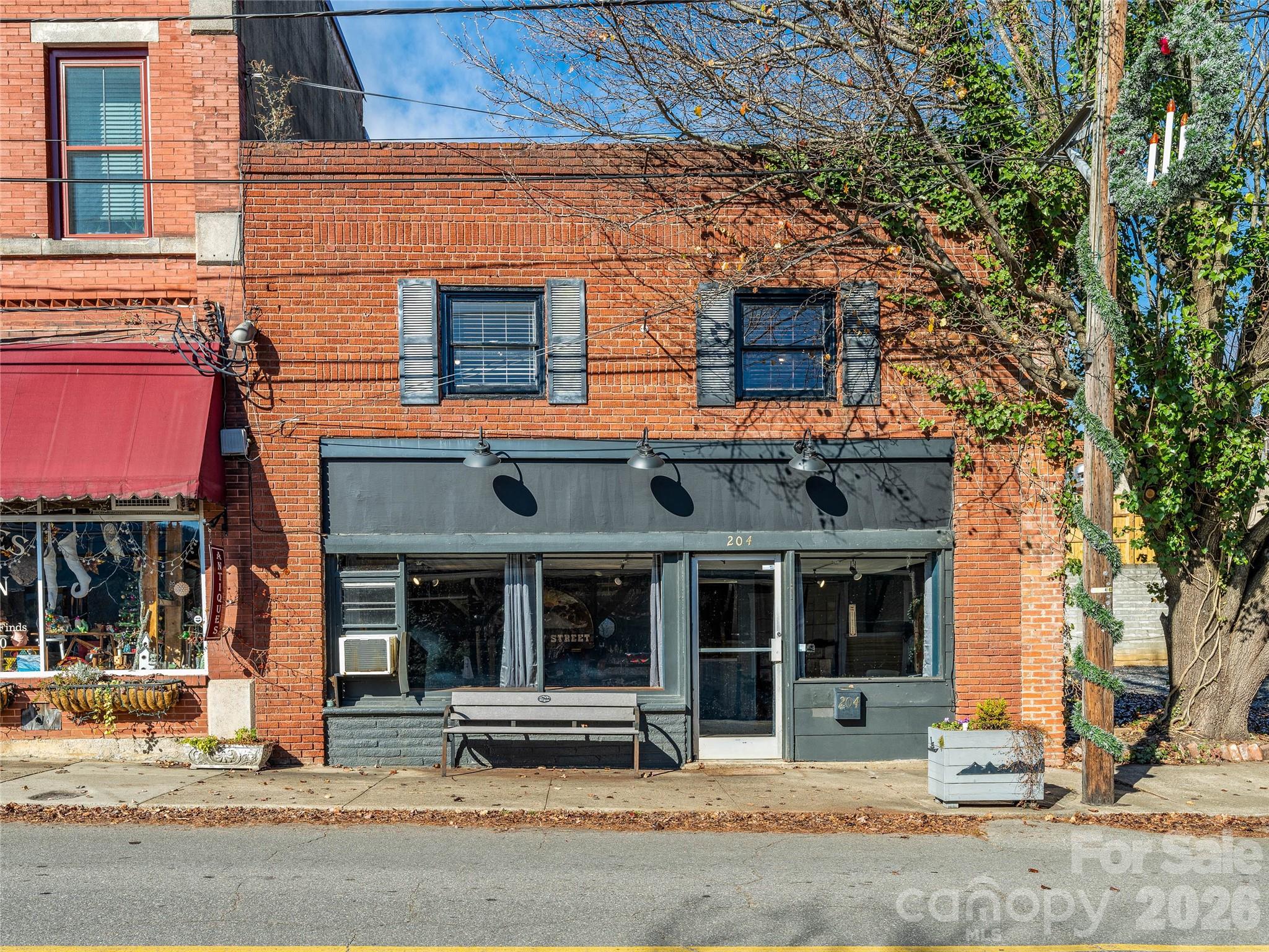 204 Sutton Avenue — photo