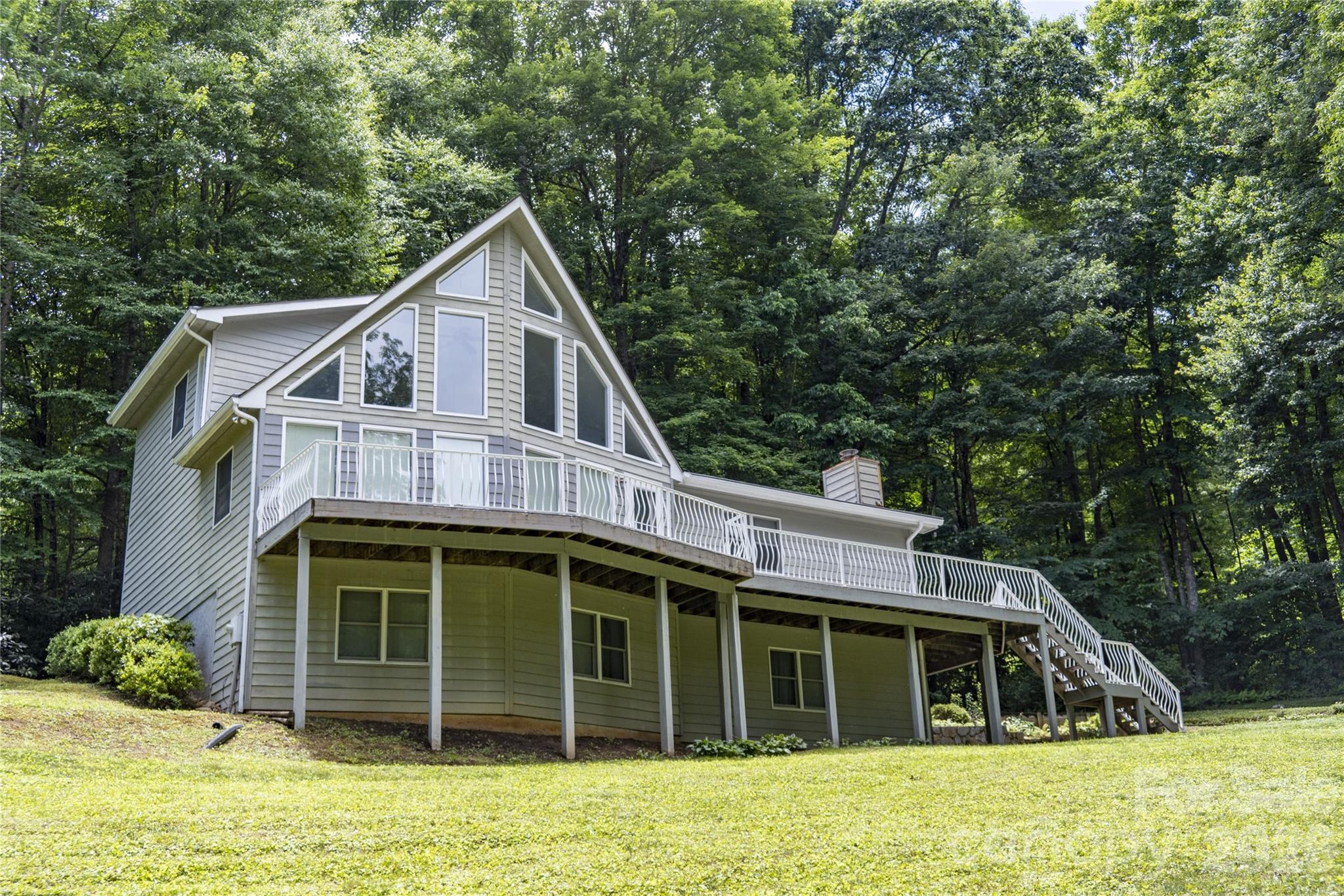 101 Friar Tuck Lane — photo