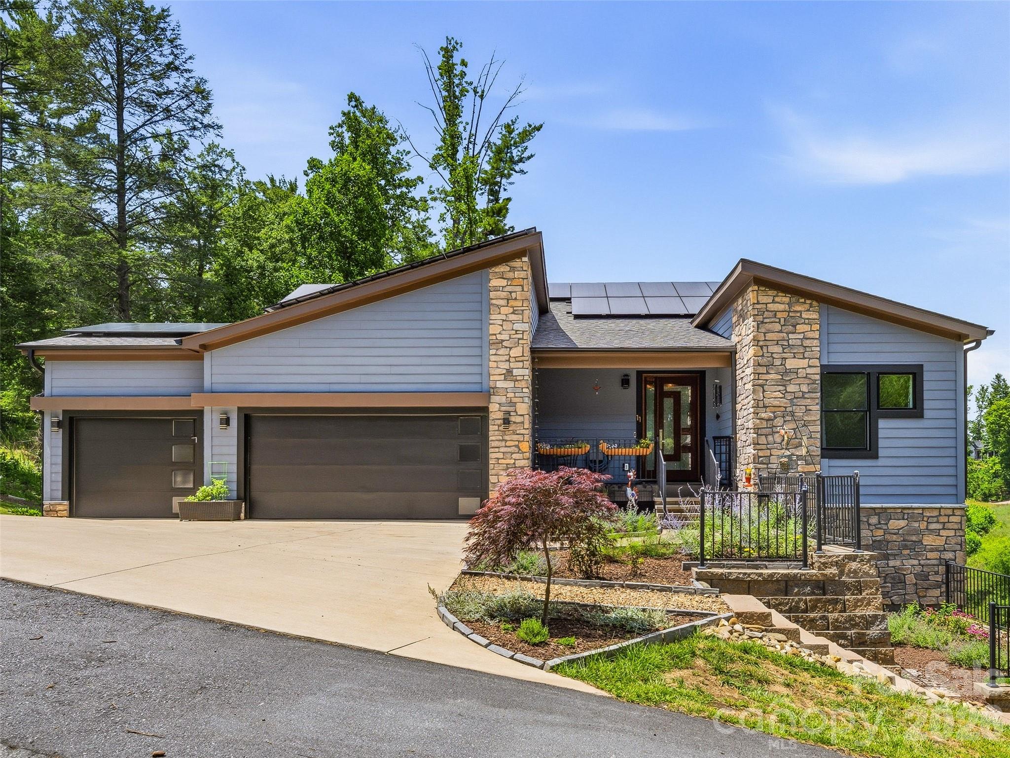 11 Timber Hill Drive — photo