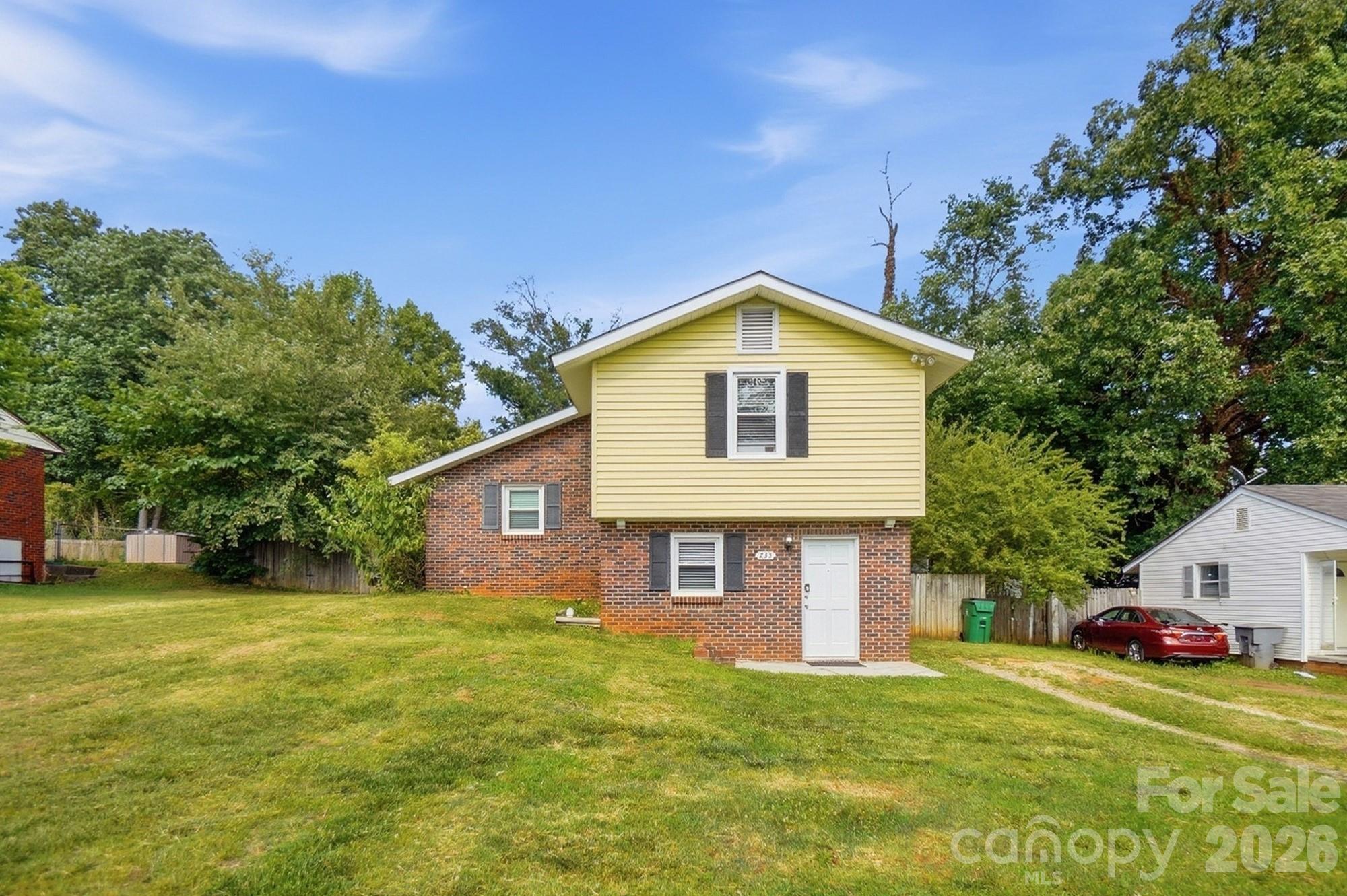 233 Scottie Place — photo