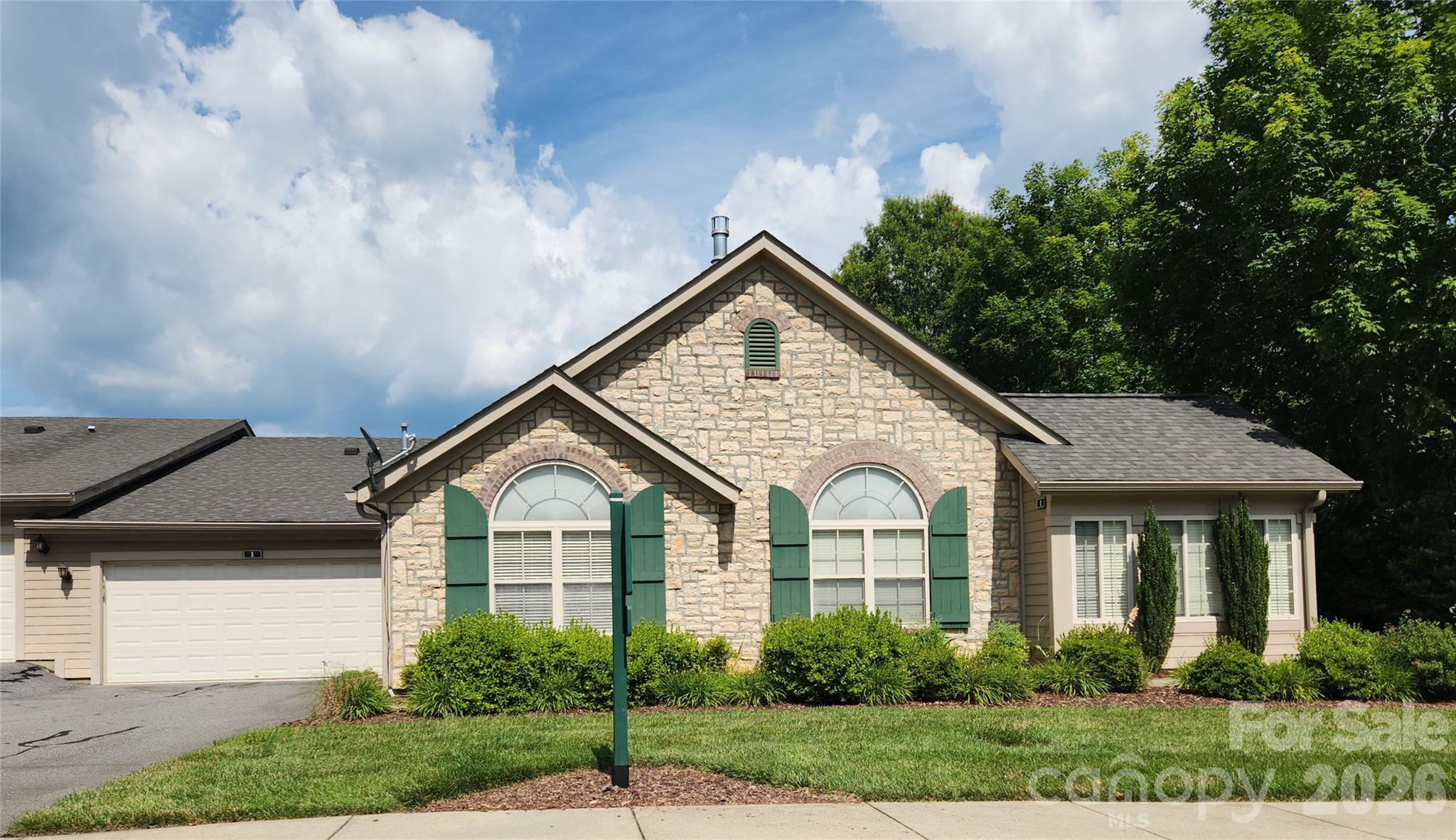 1 Mountain Meadow Circle — photo