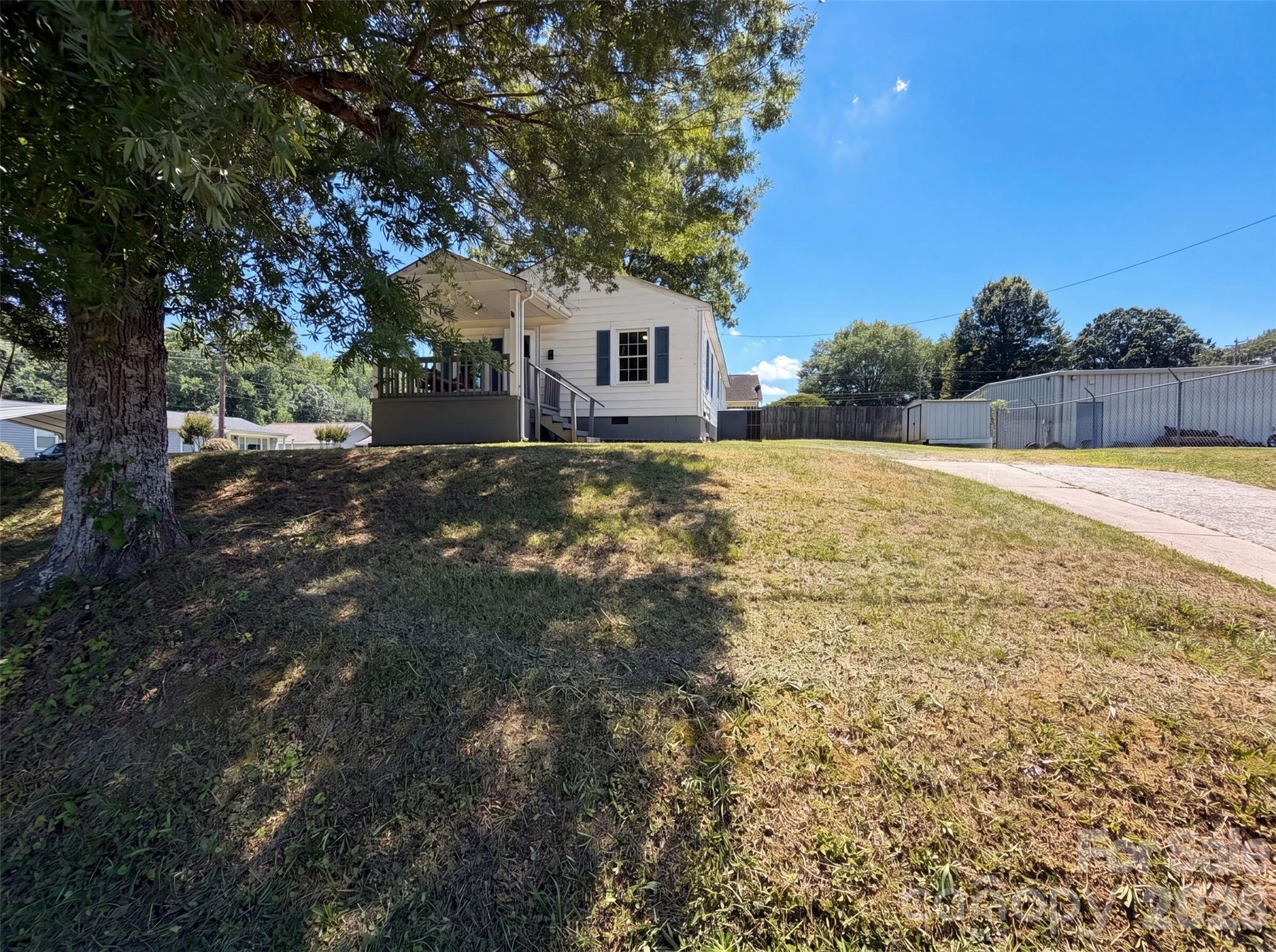 123 E Farmview Street — photo