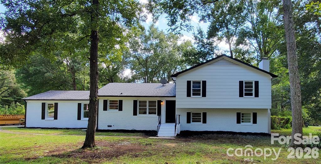803 H C Baucom Road — photo