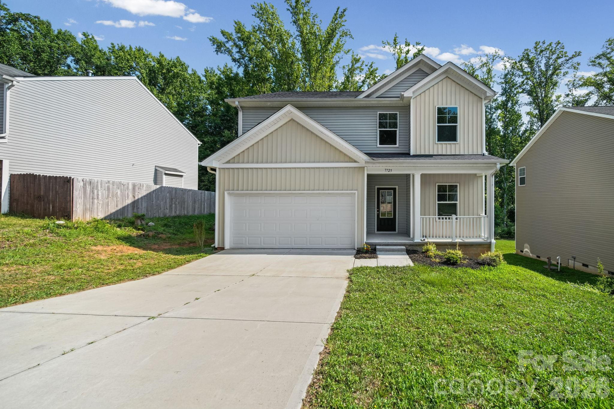 7725 E Lane Drive — photo