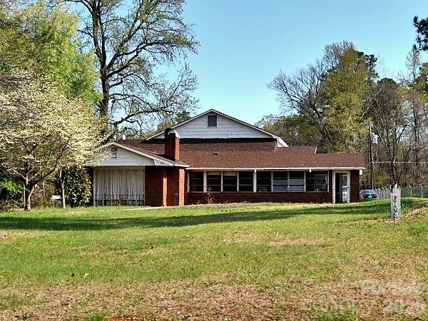8106 Mount Holly Road — photo