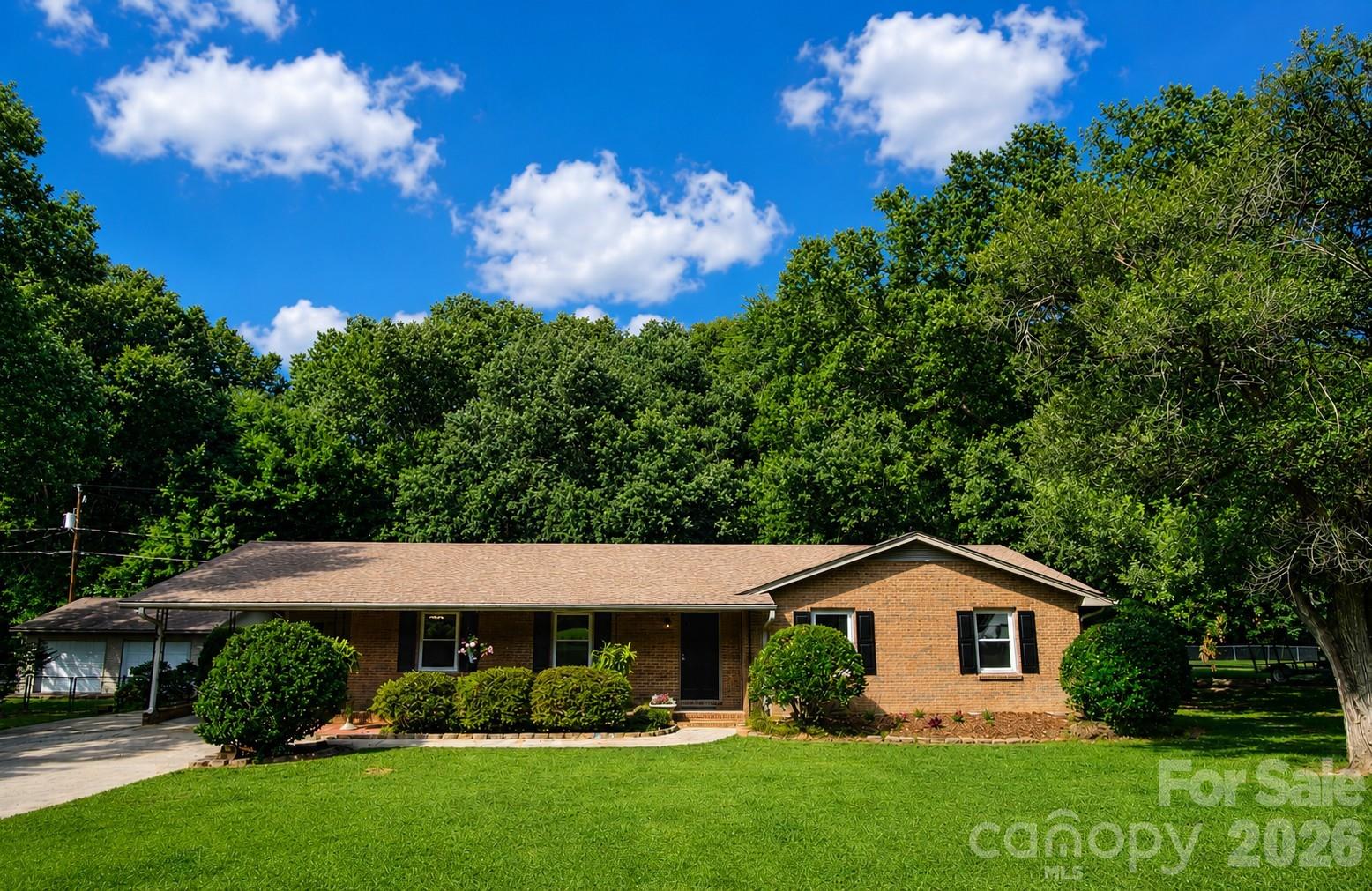 2914 Dresden Drive — photo