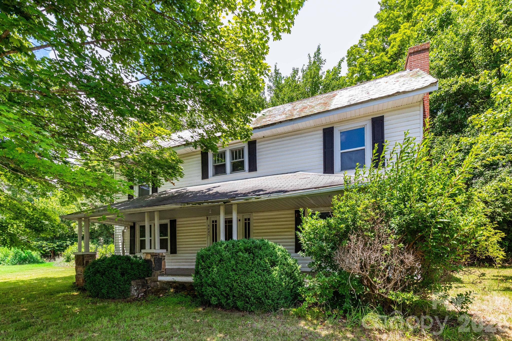 4085 Jacks Creek Road — photo