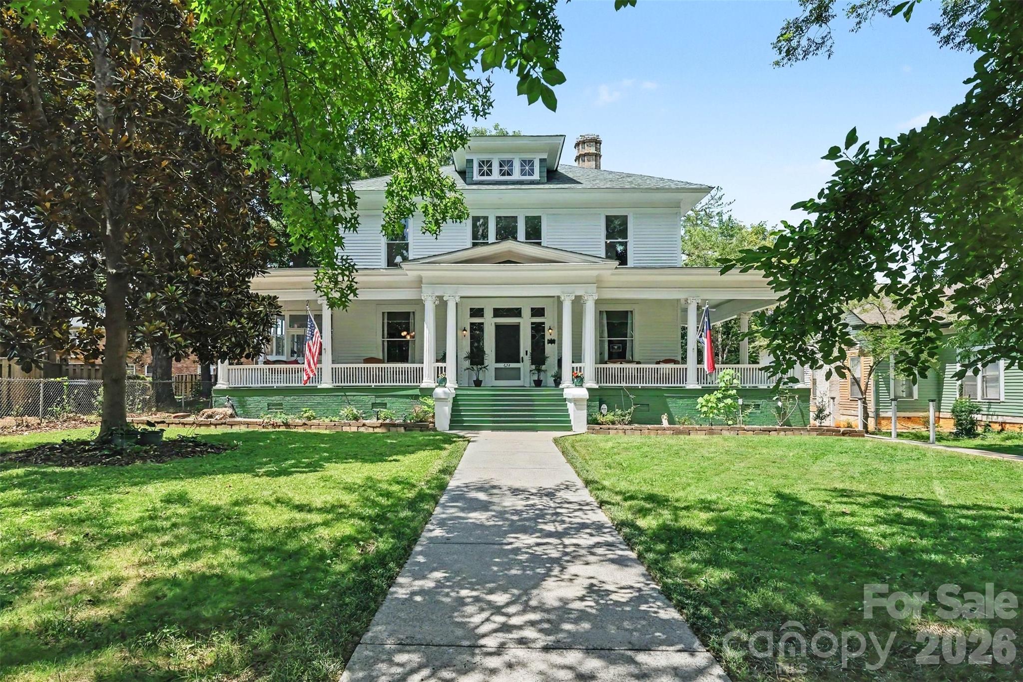 624 Walnut Street — photo