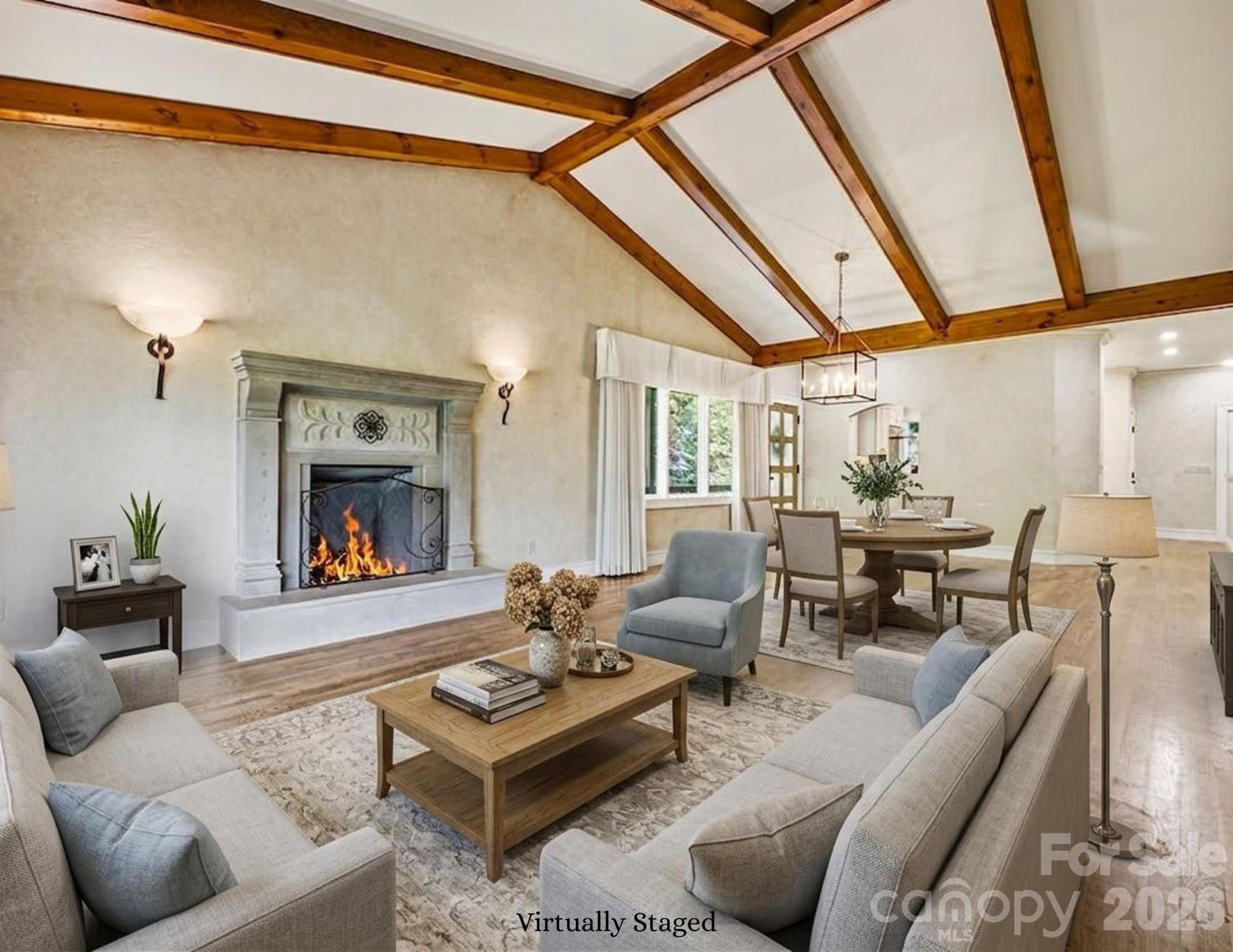 2204 E Cumming Woods Lane — photo