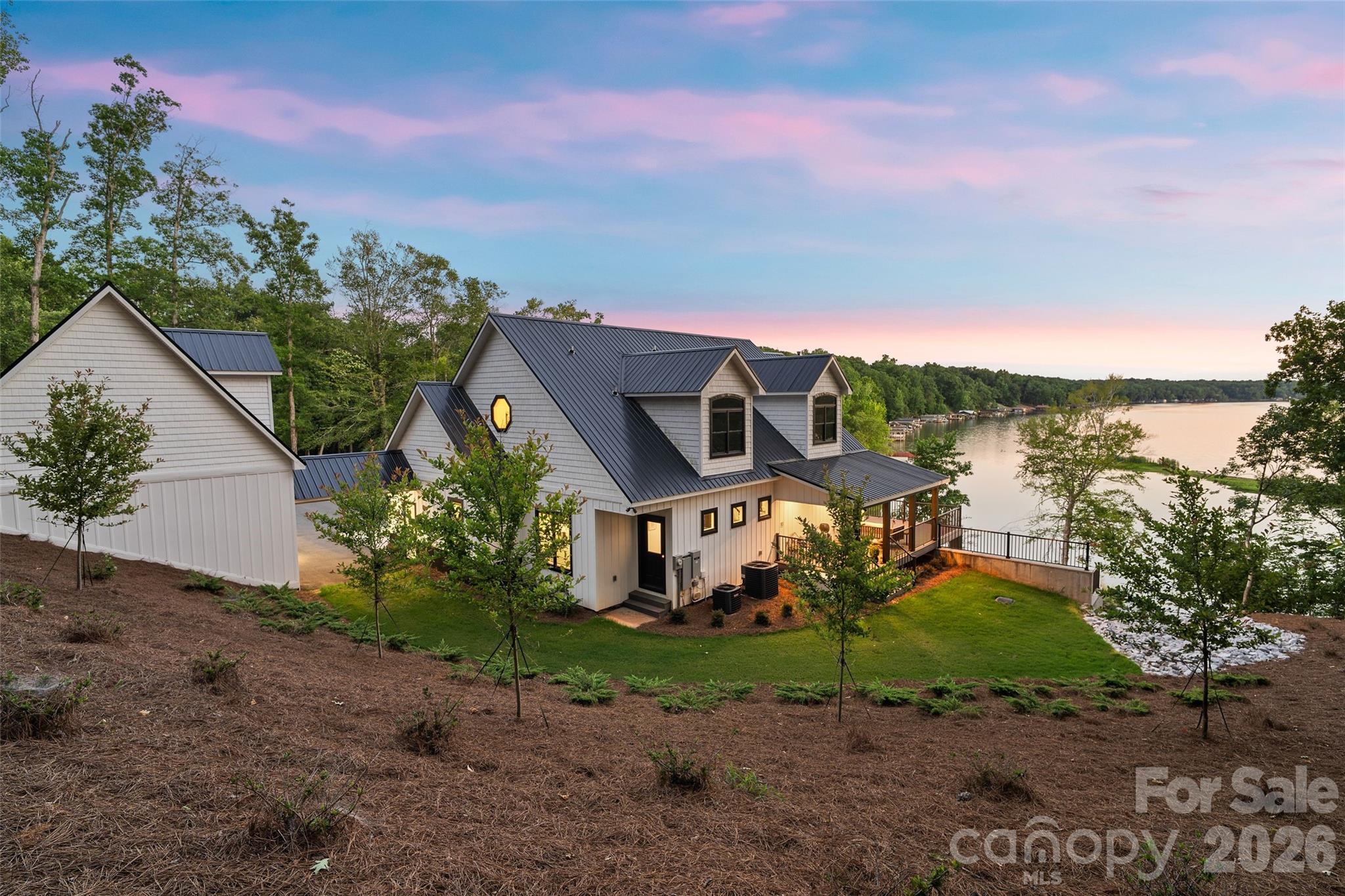 587 Carolina Drive — photo