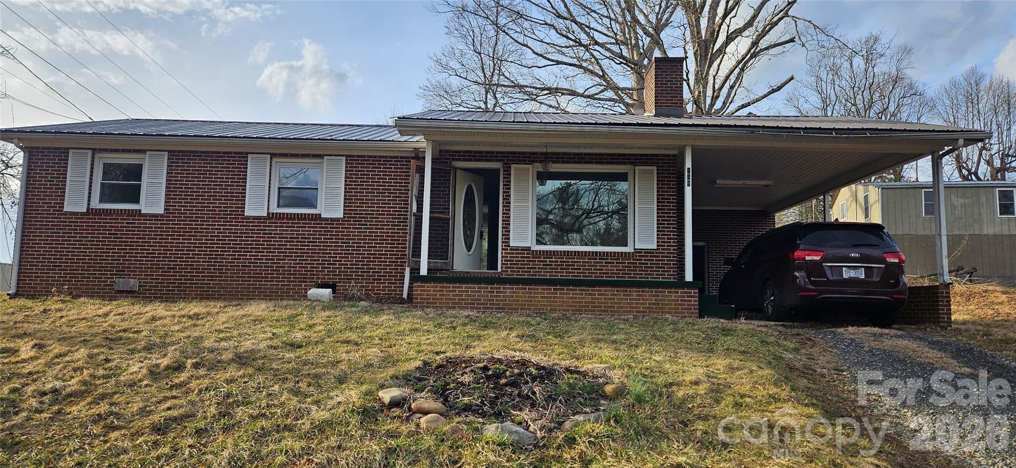 183 Maple Road — photo