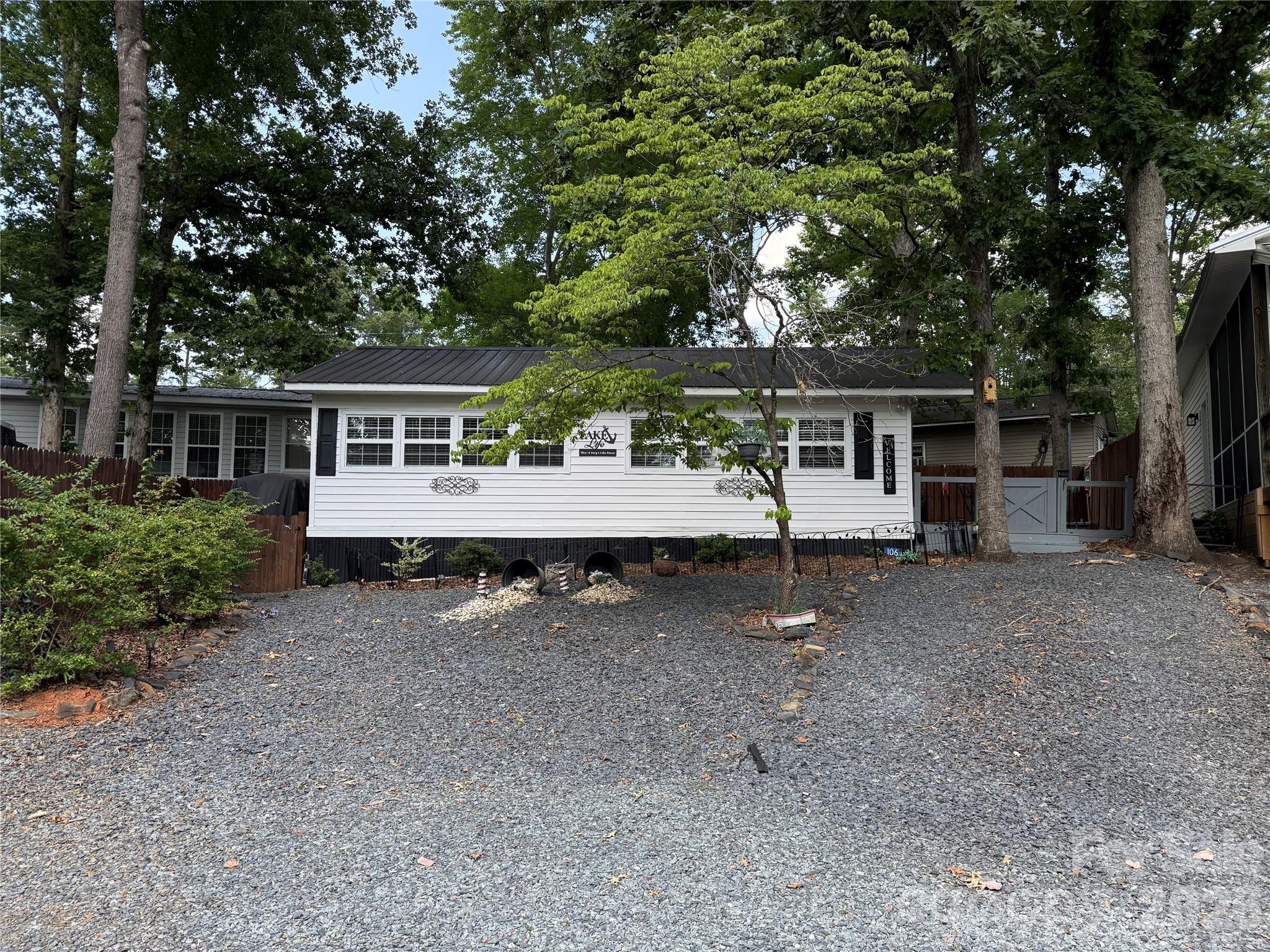 106 Catawba Court F188 — photo
