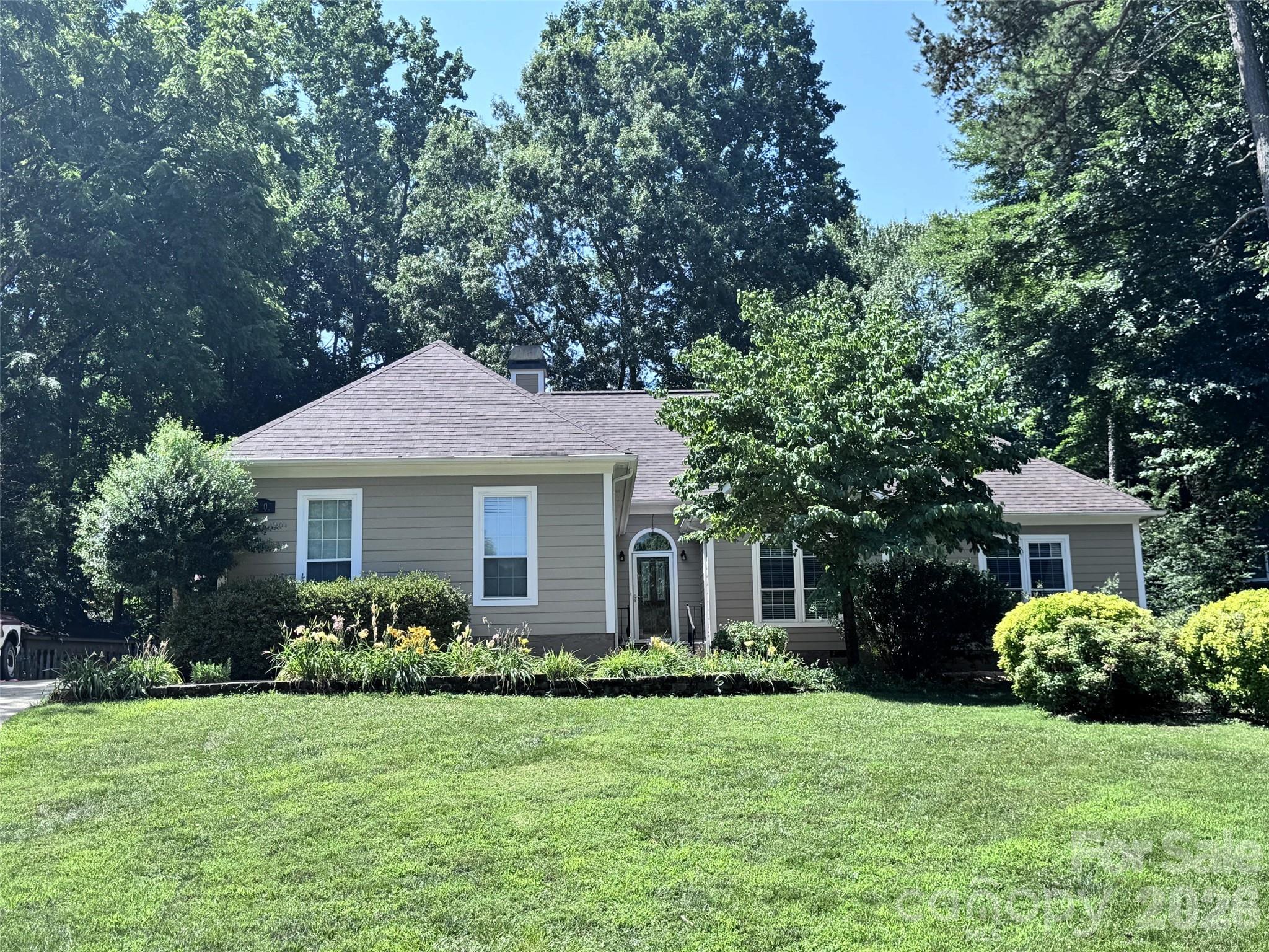 12500 Cedarford Court — photo