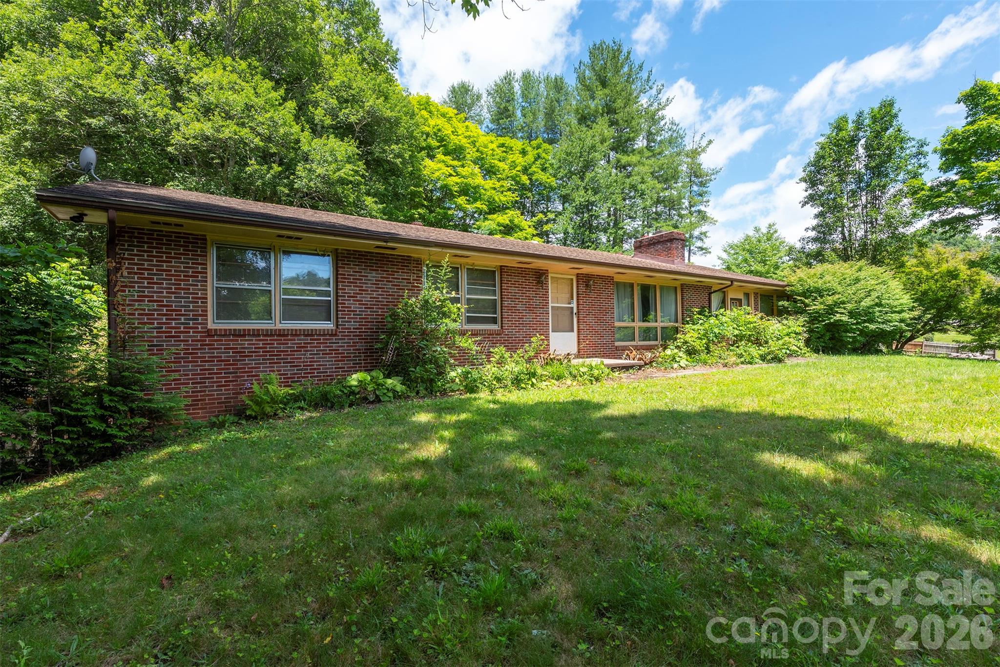 637 Fisher Lane — photo