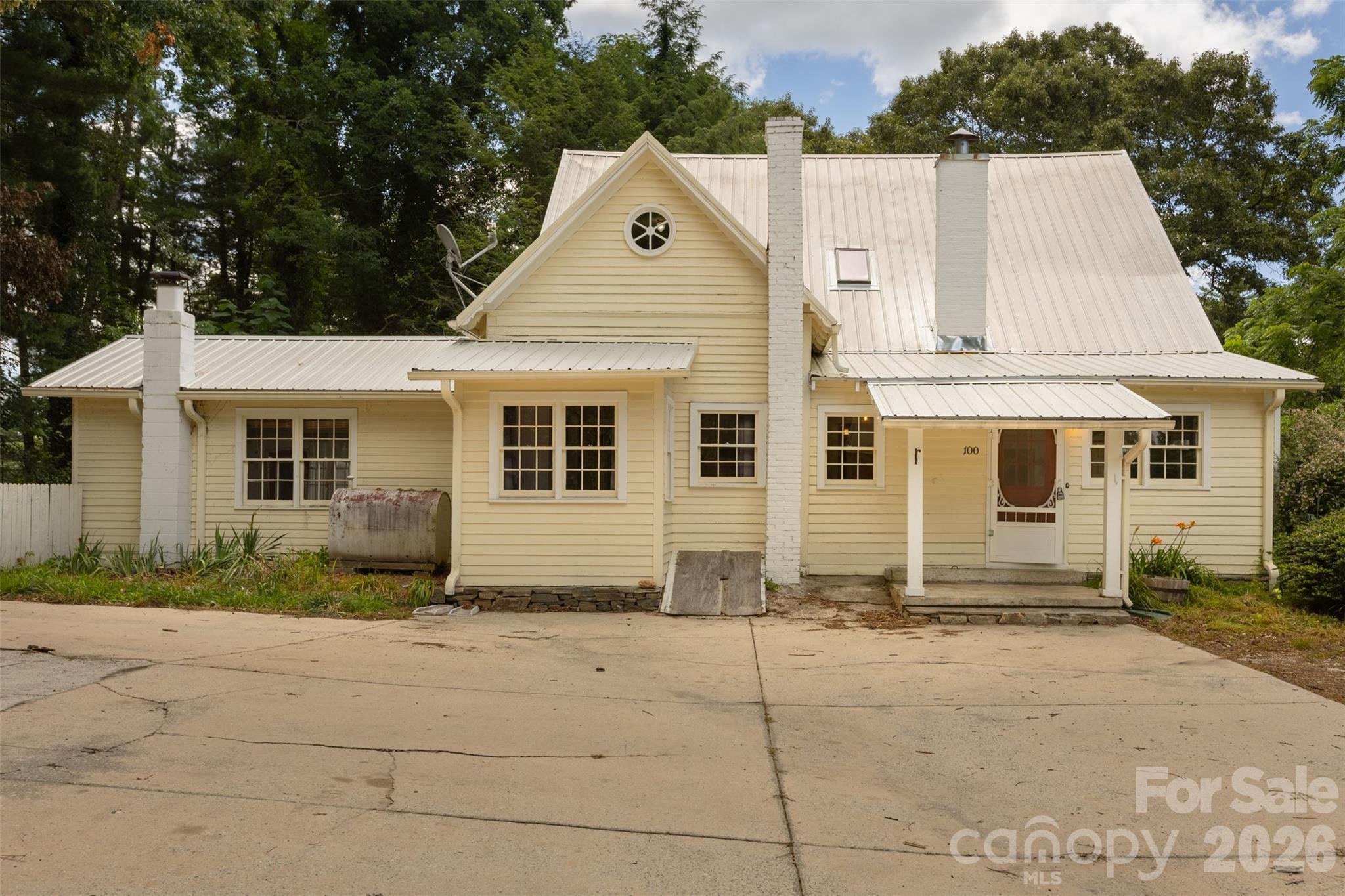 100 Cannon Drive — photo
