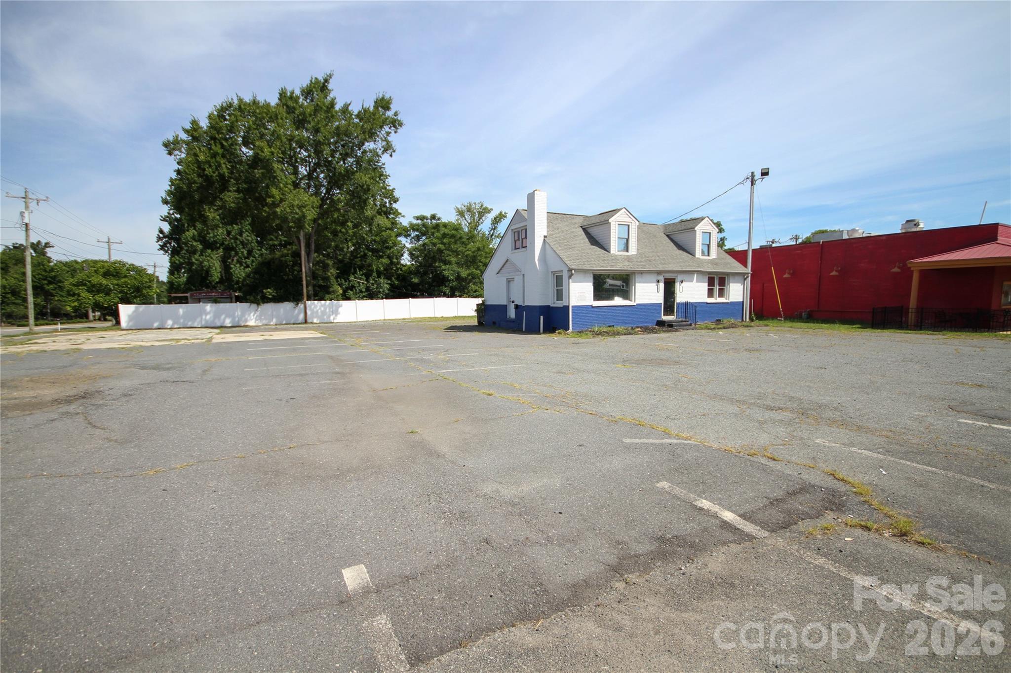 1909 Cherry Road — photo