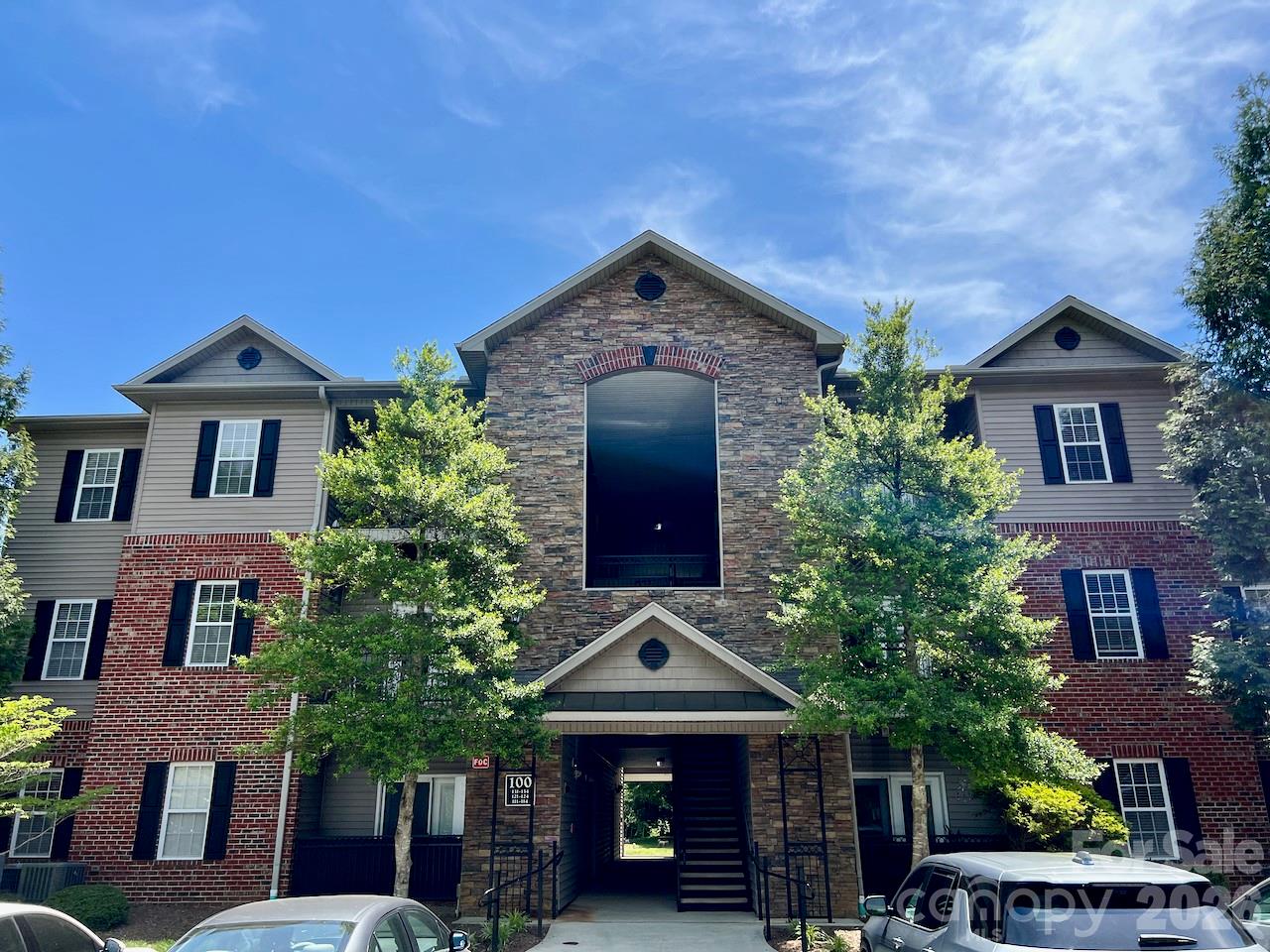 111 Appeldoorn Circle — photo