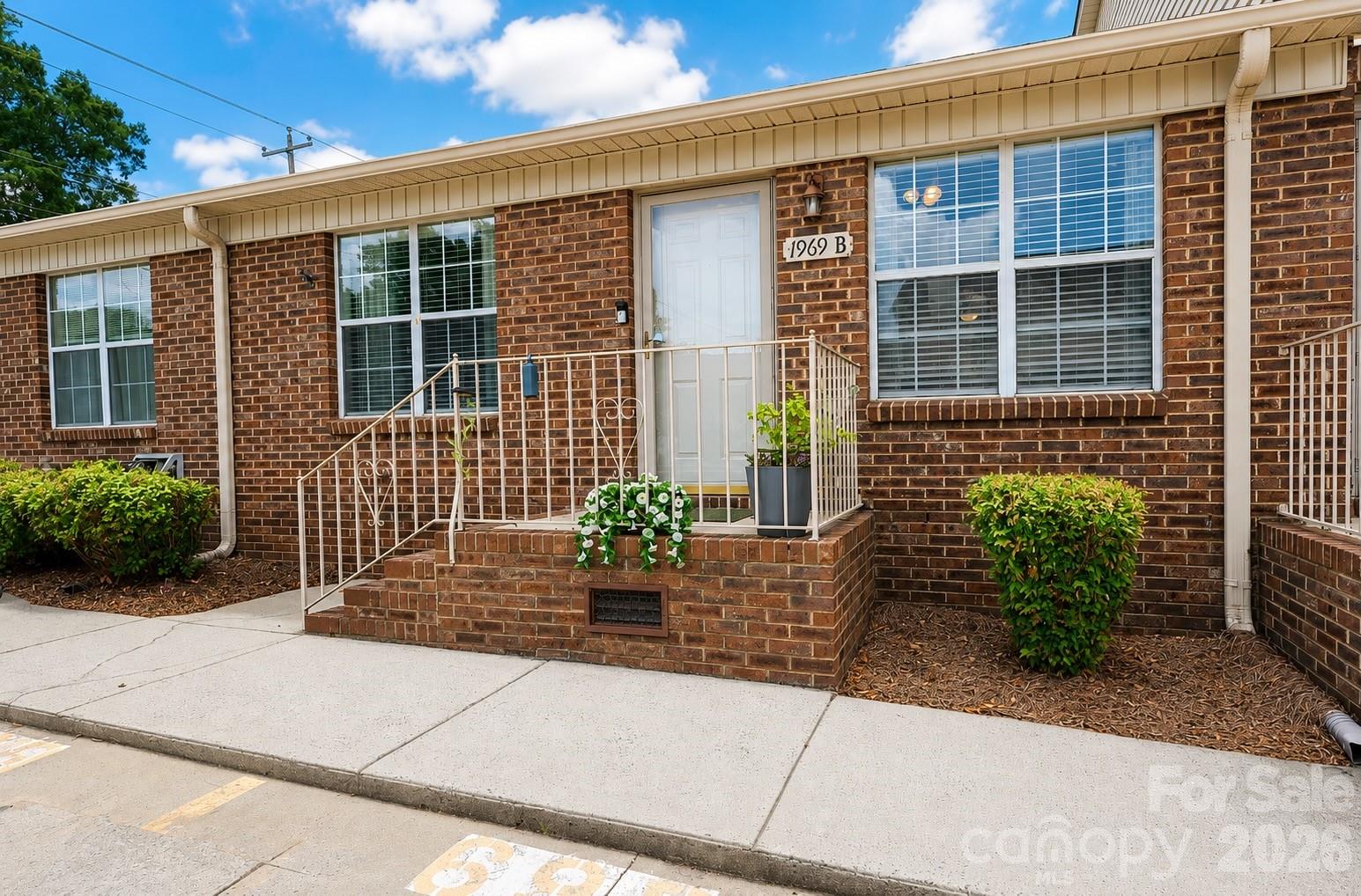 1969 Ebenezer Road B — photo