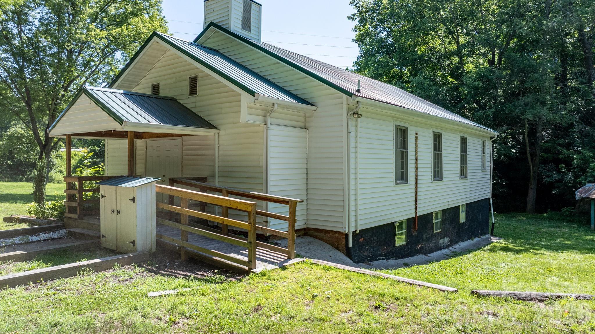 1715 Morningstar Church Road — photo