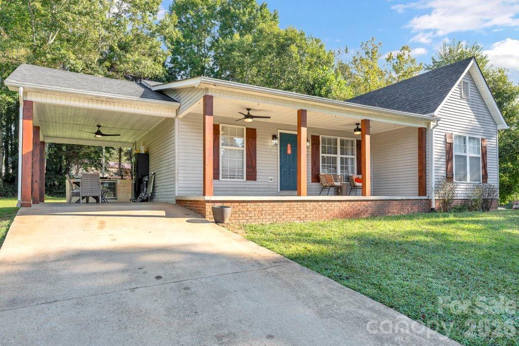 3889 Colt Court — photo