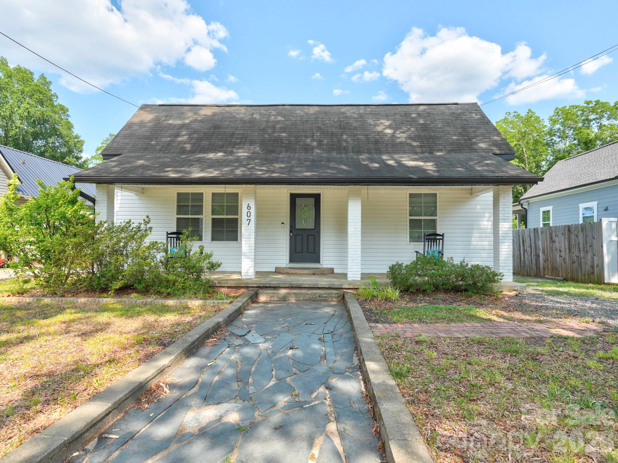 607 Old Charlotte Road SW — photo