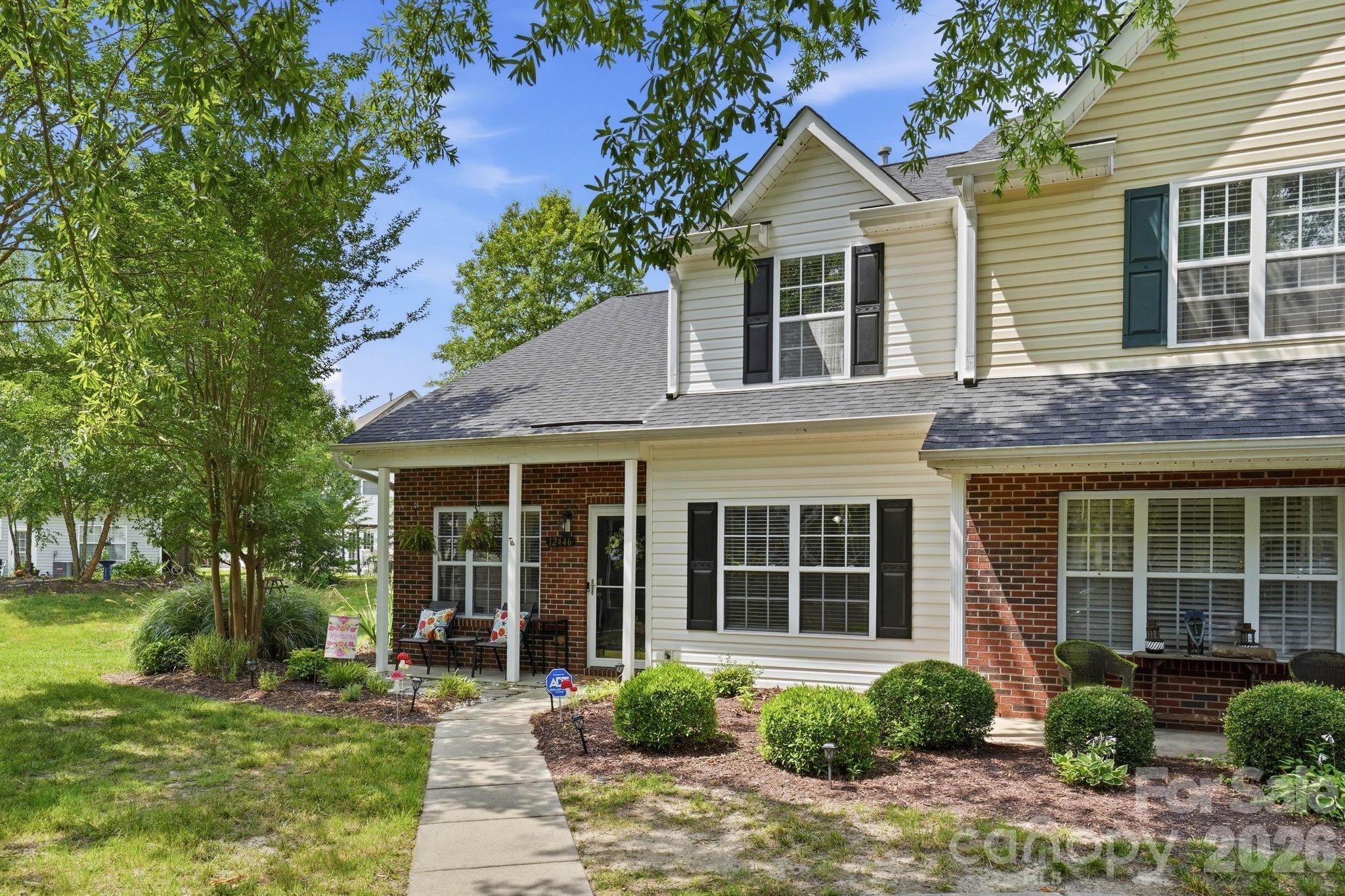 12446 Hennigan Place Lane — photo