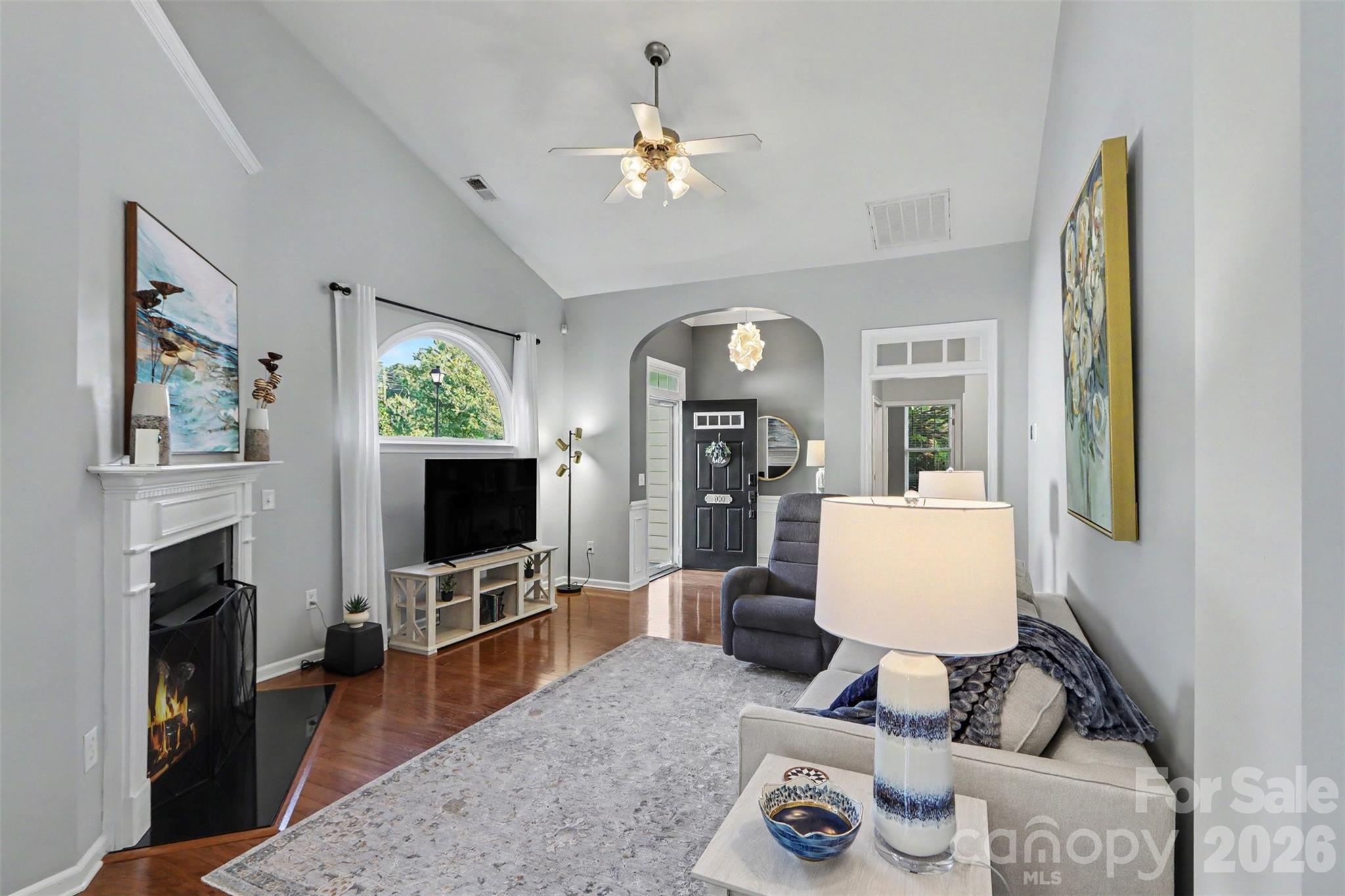 200 Park View Drive — photo