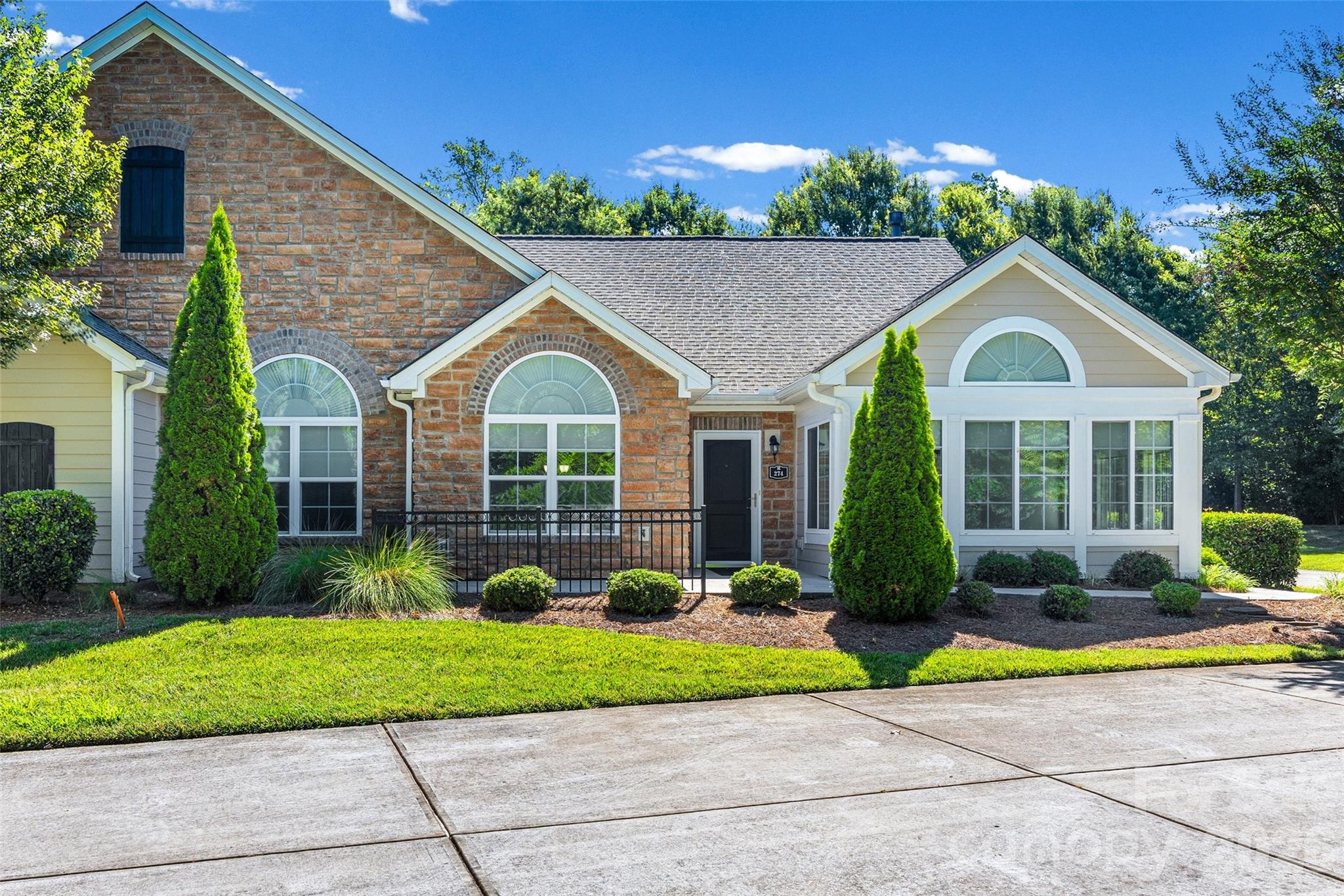 274 Lone Oak Circle — photo